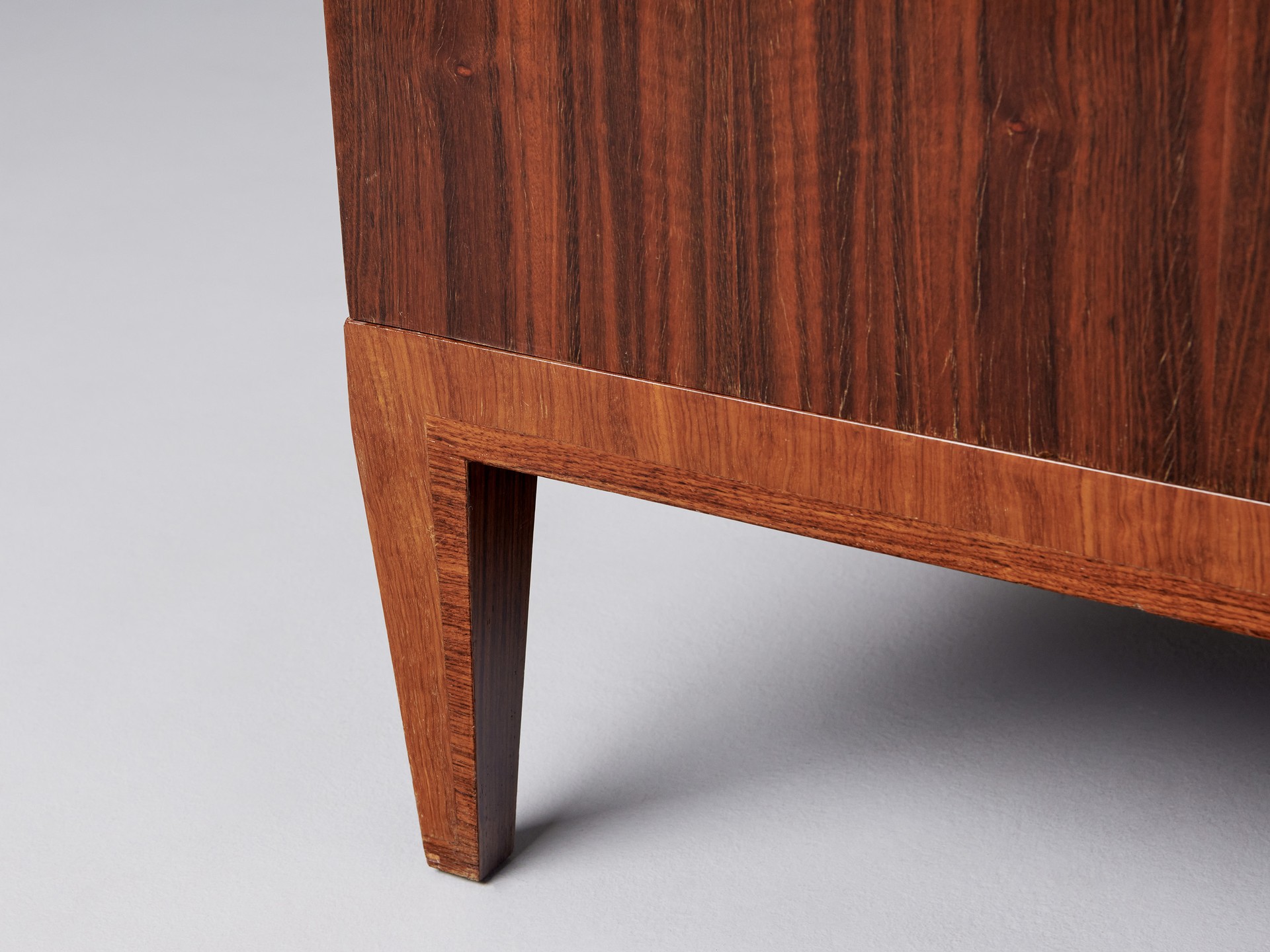 Bureau image 7