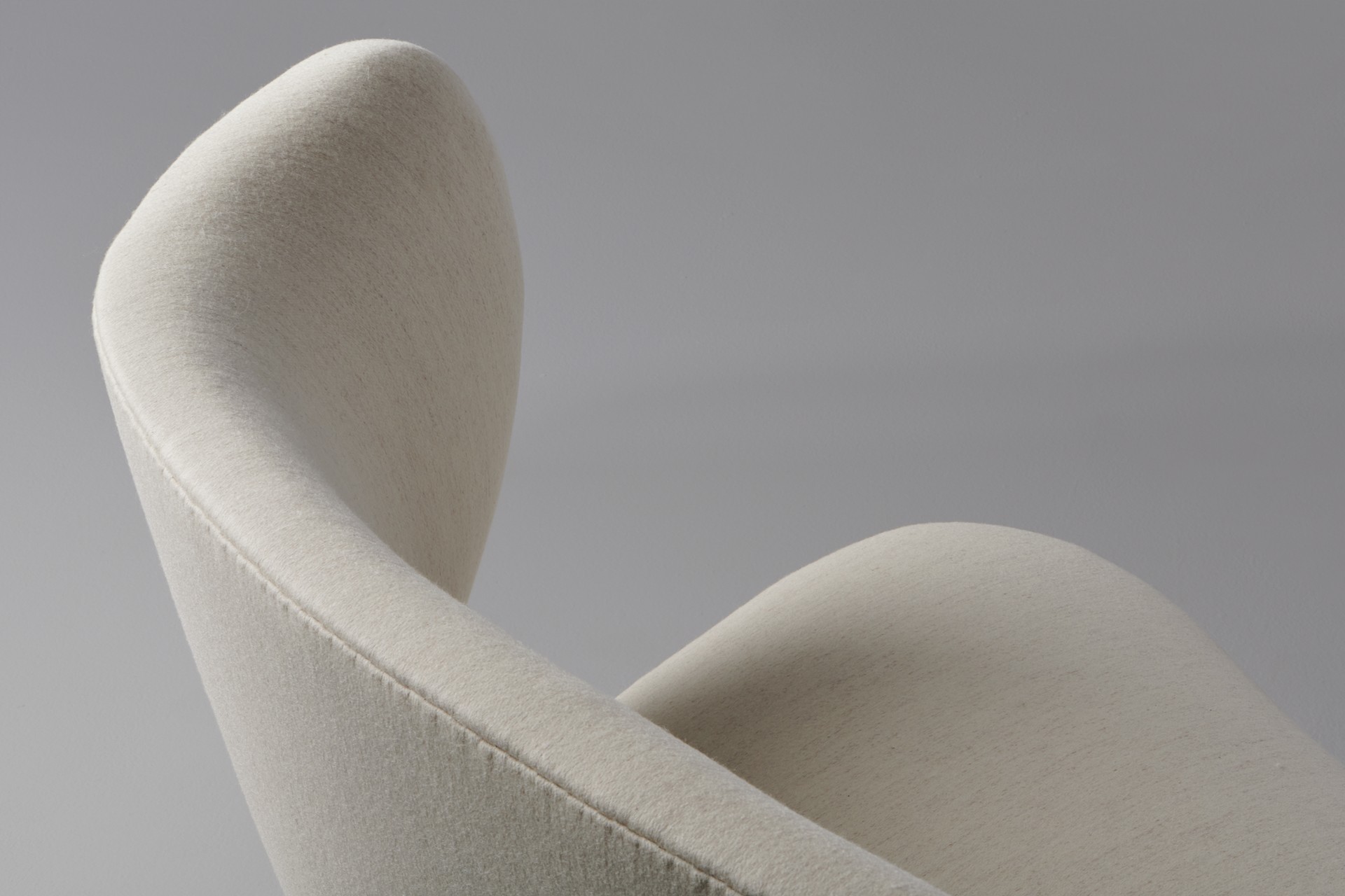 Sofa image 4