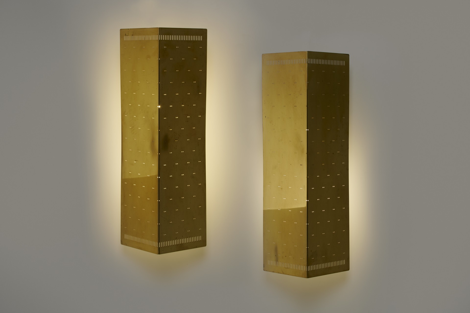 Pair of Wall Lamps image 3