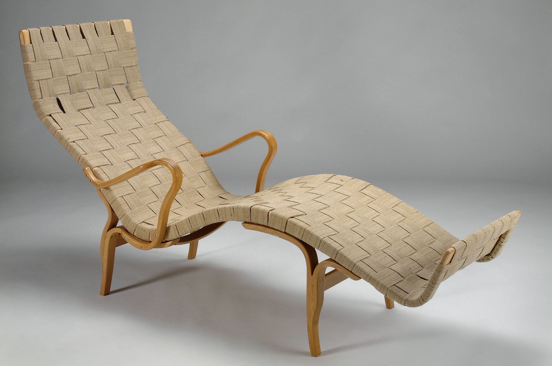 Pernilla III Lounge Chair image 2
