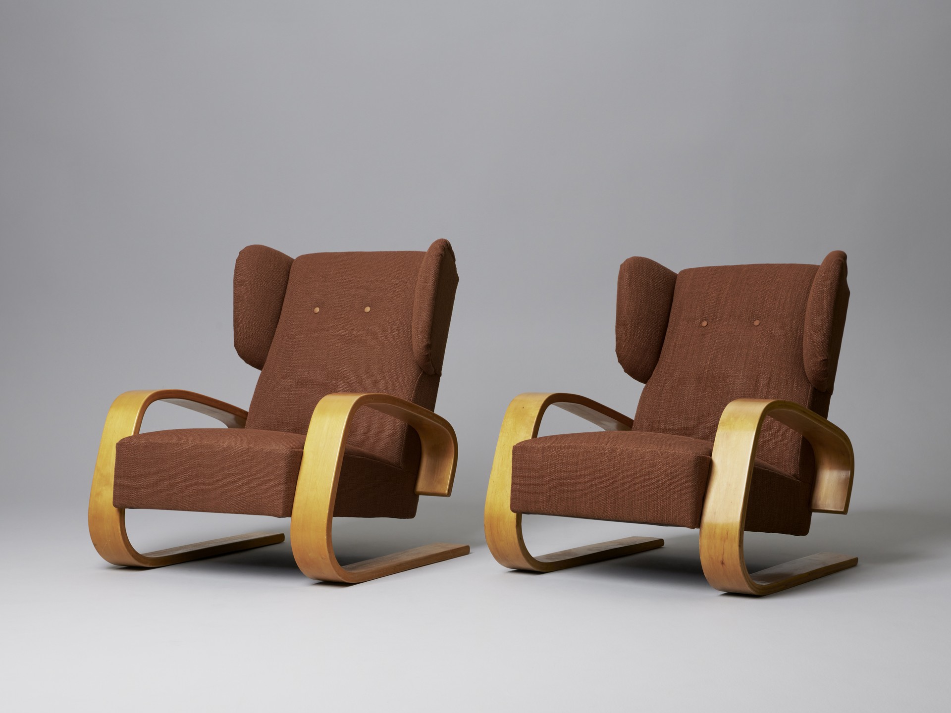 Highback 'Tank' Chair image 8