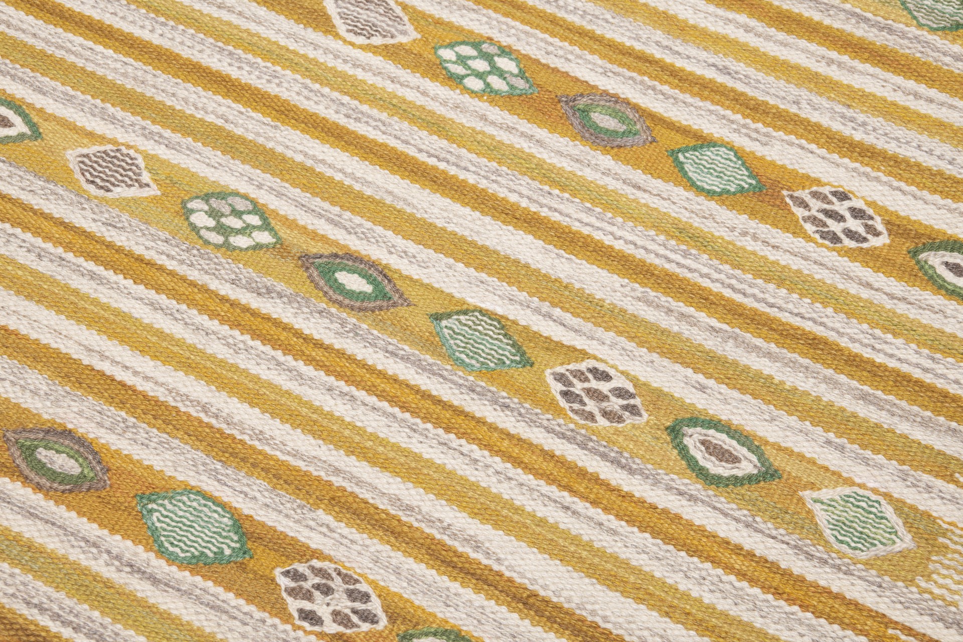 "Cloudberry" Carpet image 3