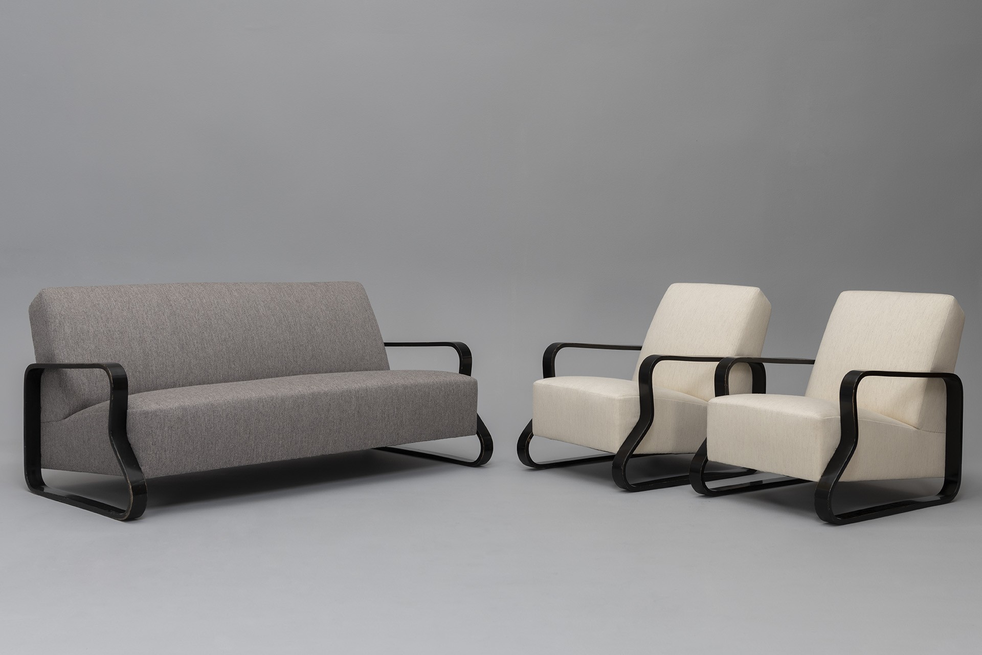 Sofa Model no. 544 image 8