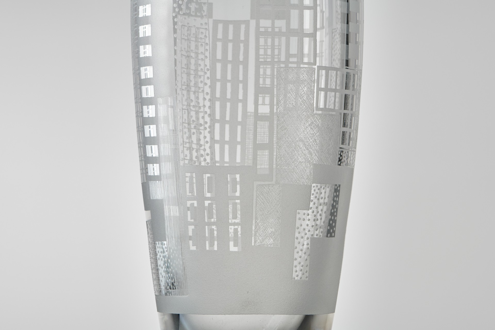 'Manhattan' Vase image 4