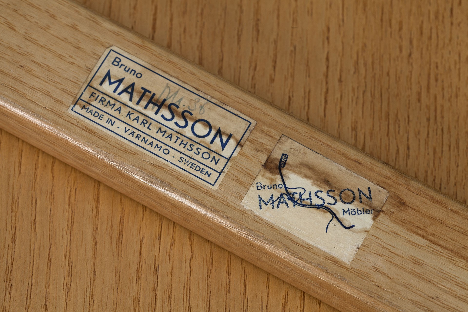 Early 'Maria Flap' Table image 6