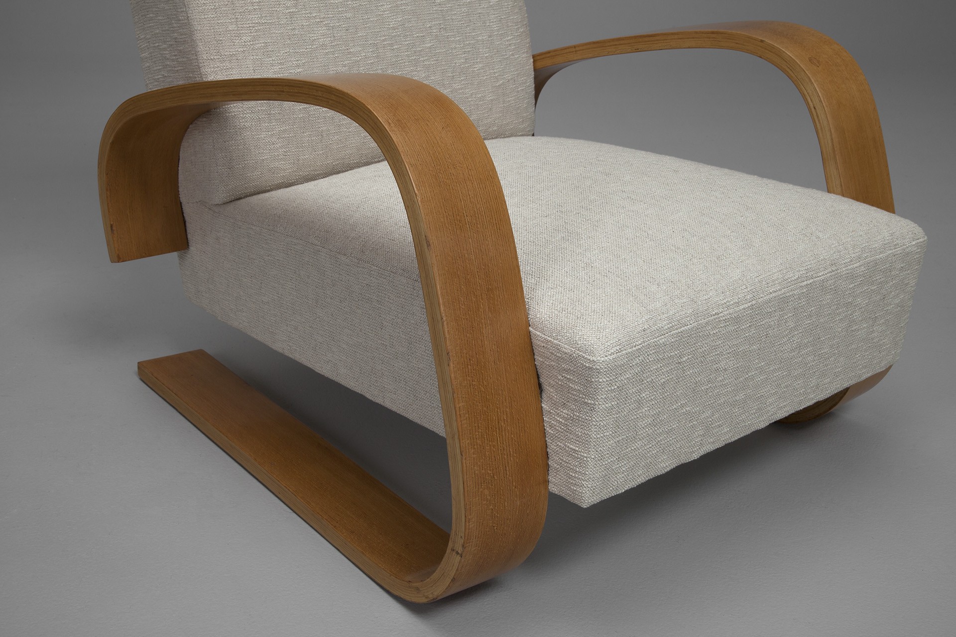 Pair of Wing Armchairs image 4