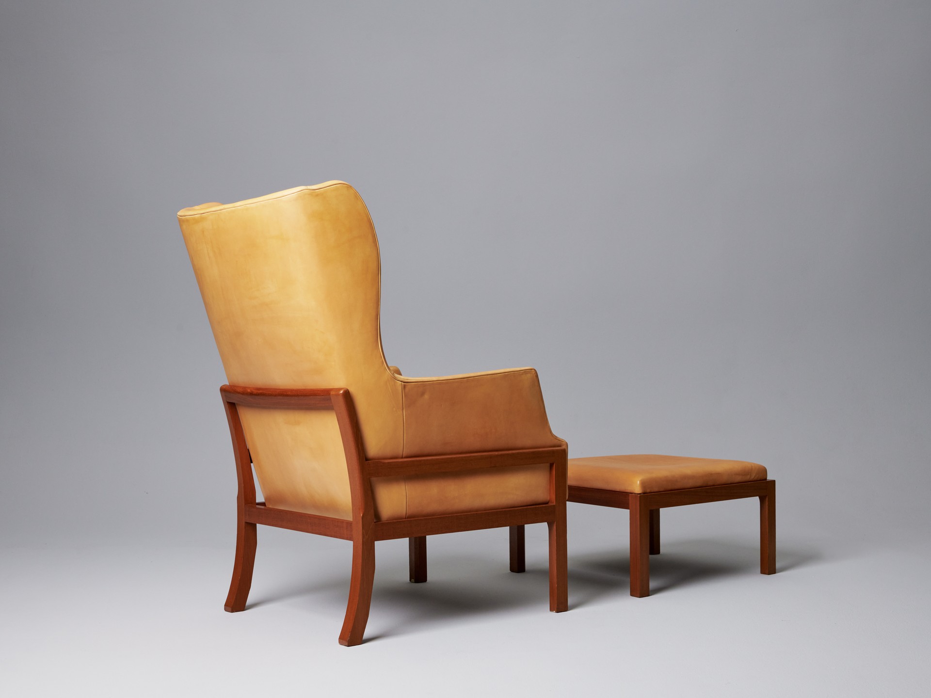 Armchair with Ottoman image 4