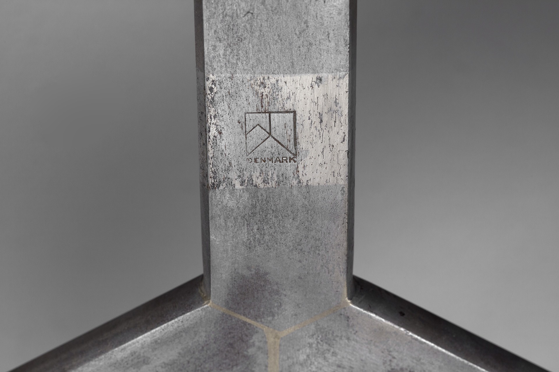 Stool "Pk 33" image 5