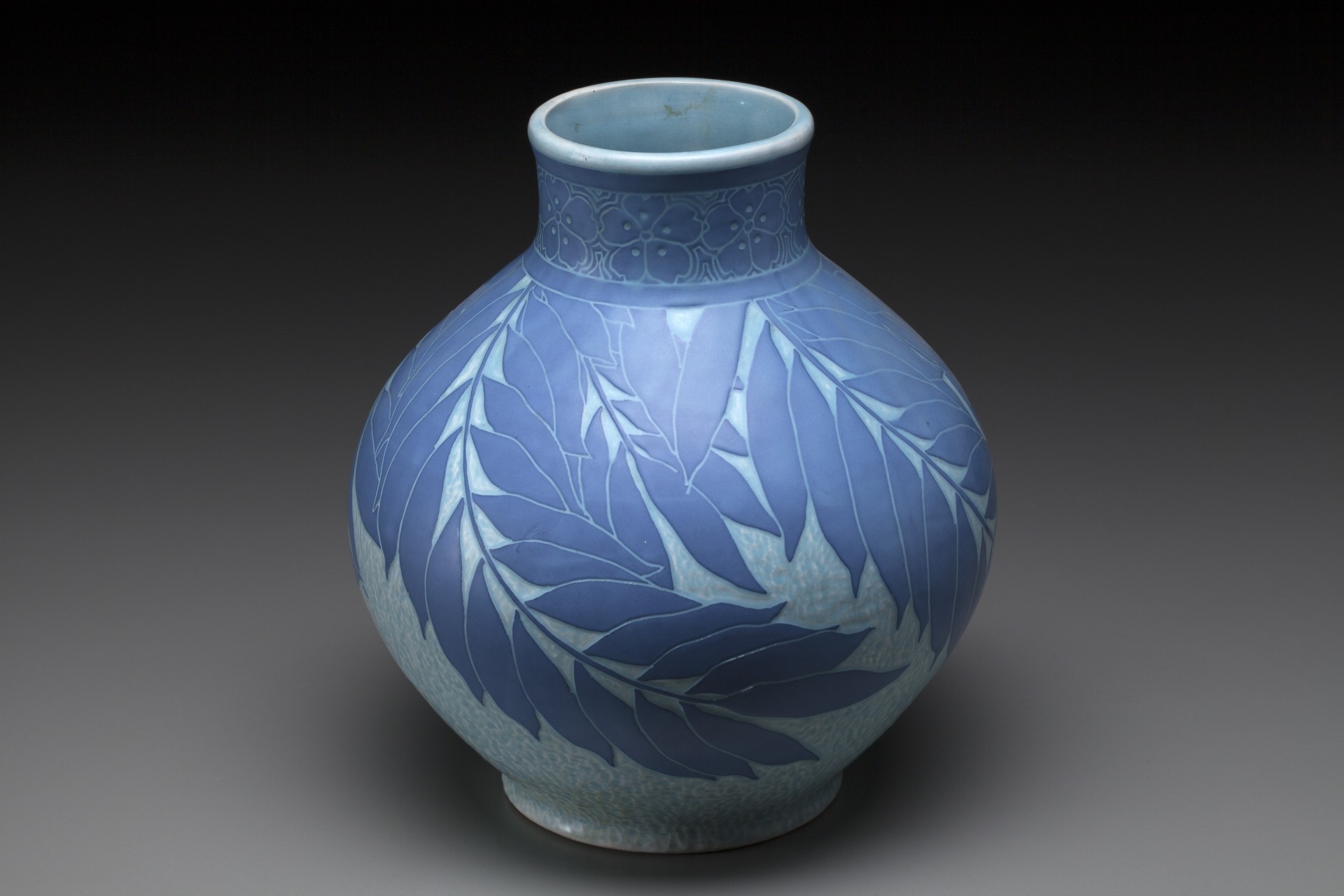 Group of Four Josef Ekberg Vases image 7