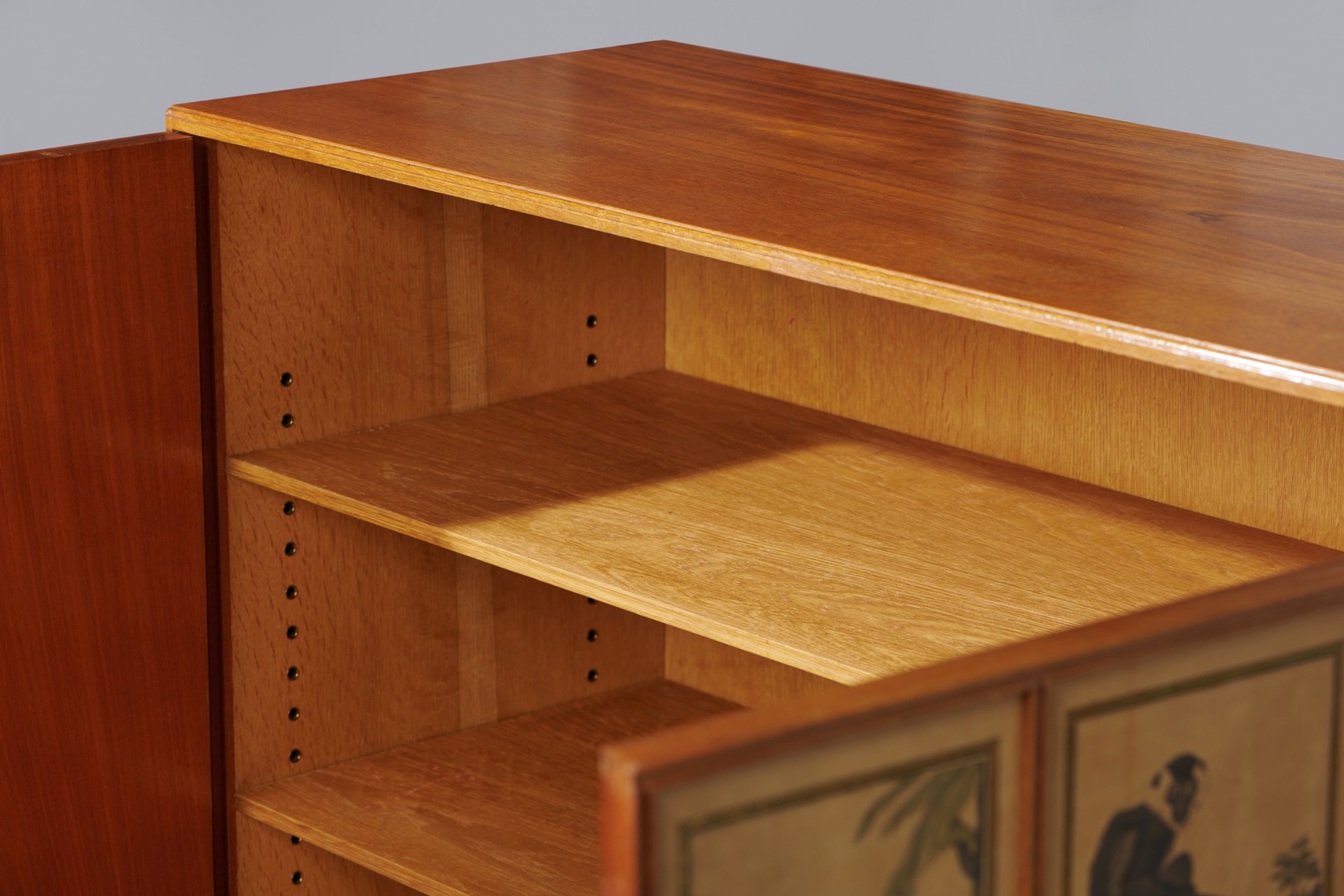 'Monkey' Cabinet image 12