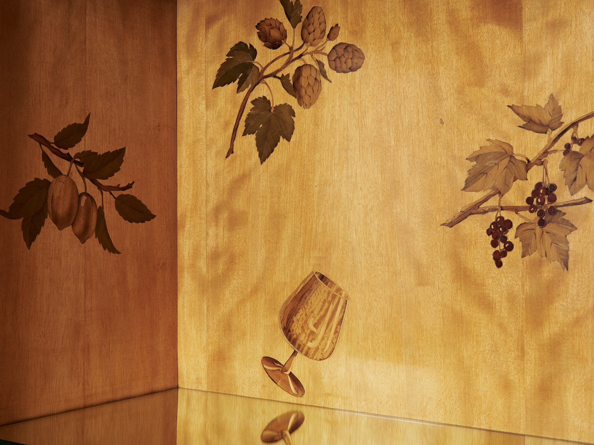 Bar Cabinet image 11