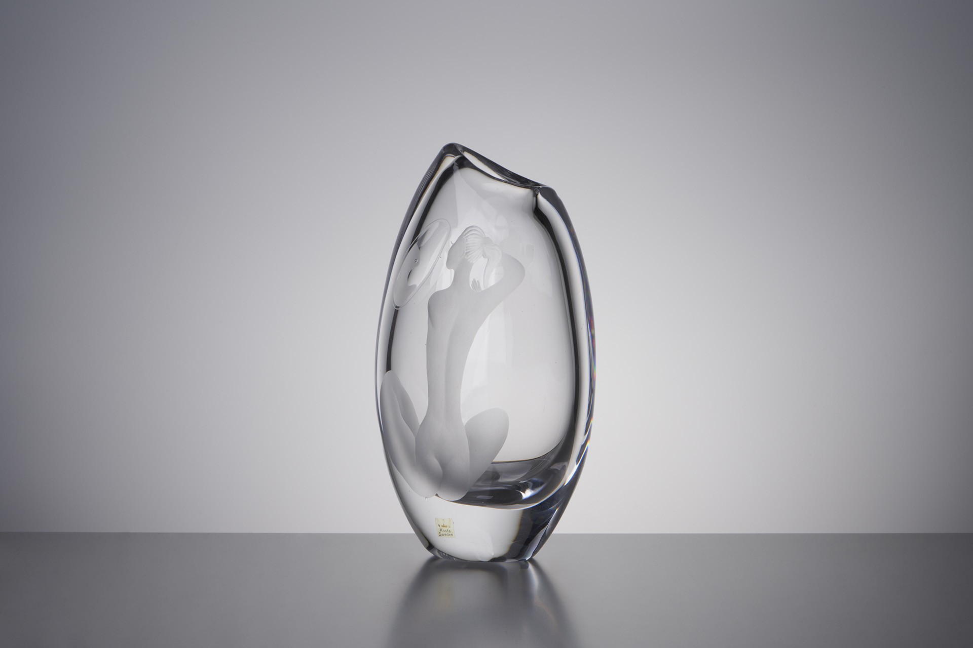 'Fåfanga (Vanity)' Vase image 2