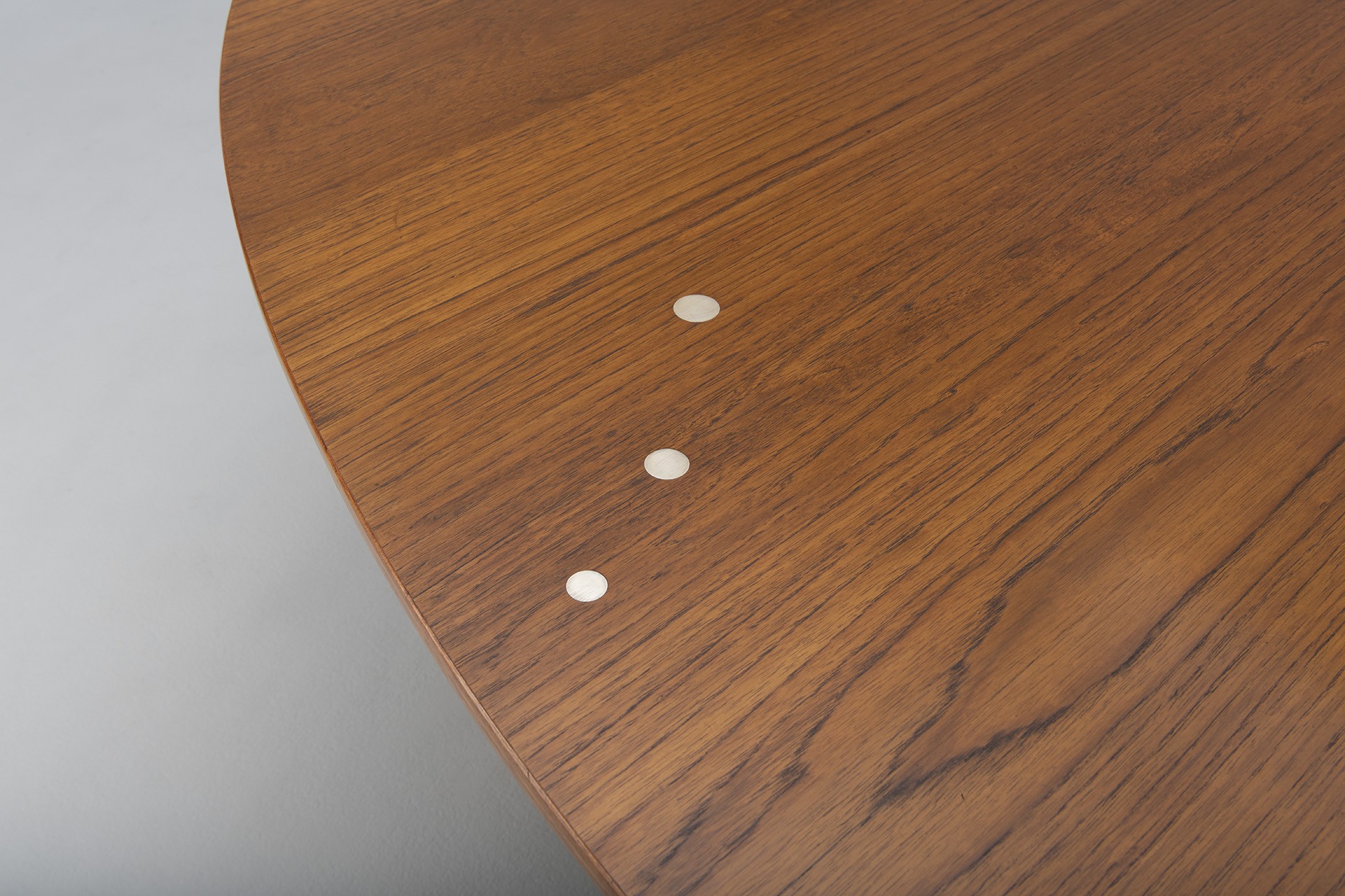 'Judas' Extending Dining Table image 8