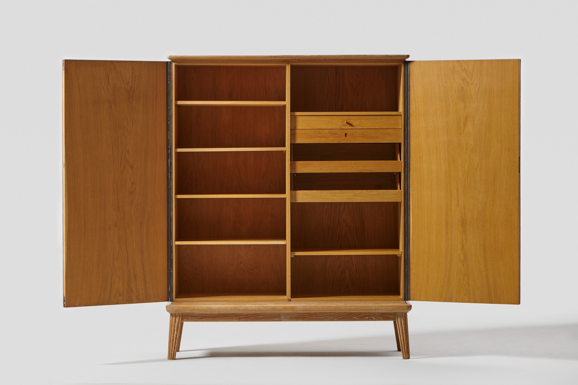 'Paradise' Cabinet image 9