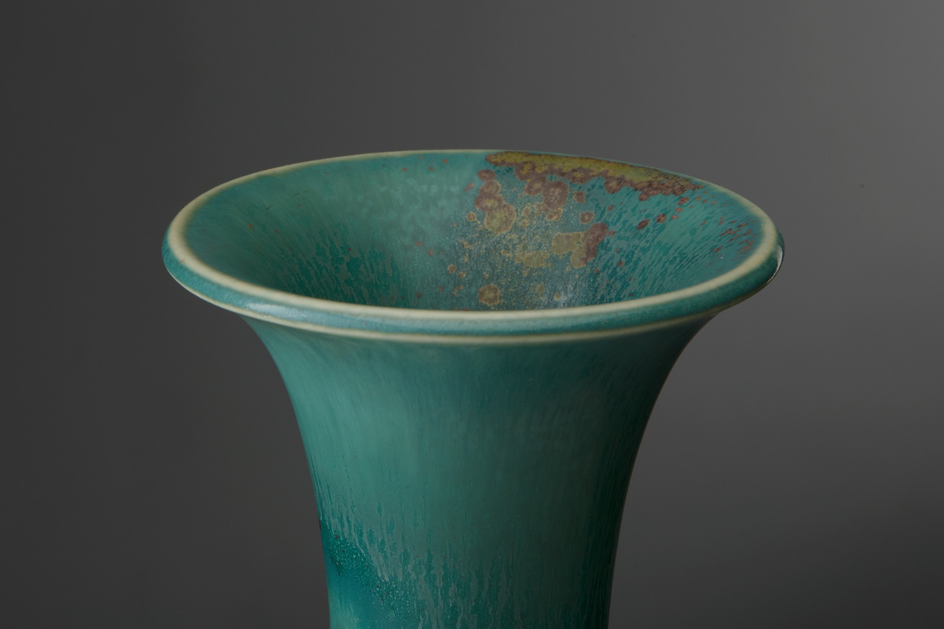 Vase image 4