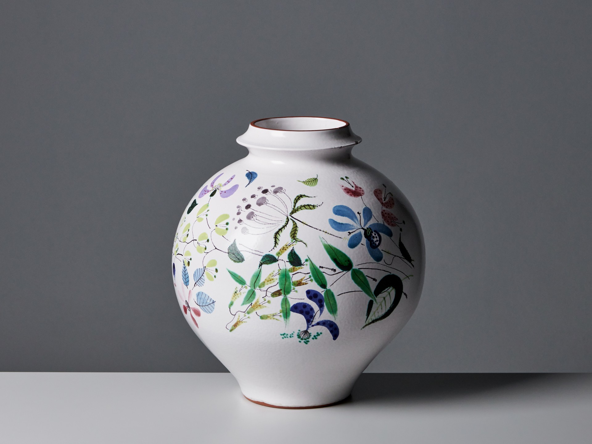 Vase image 4