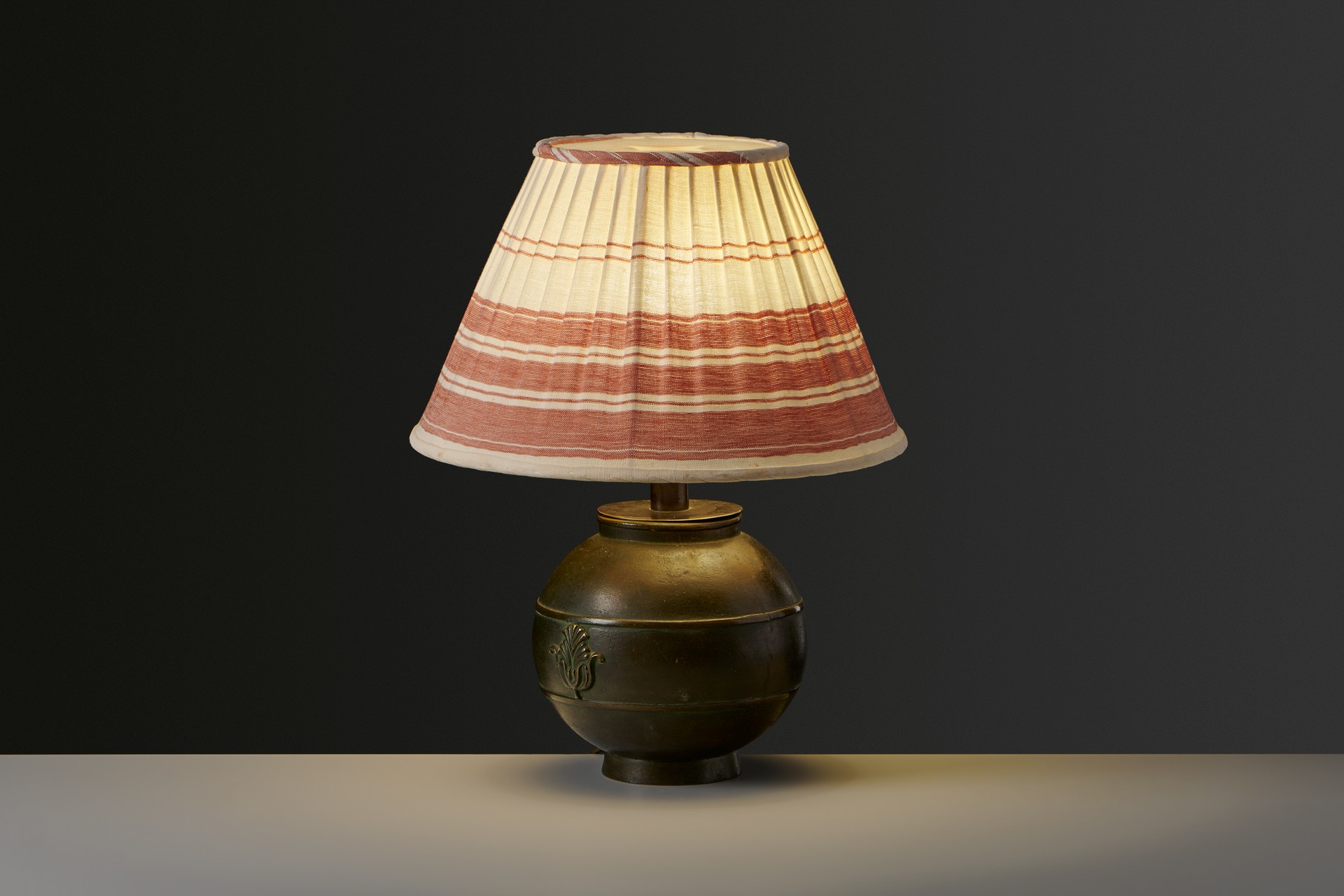 Table Lamp image 2