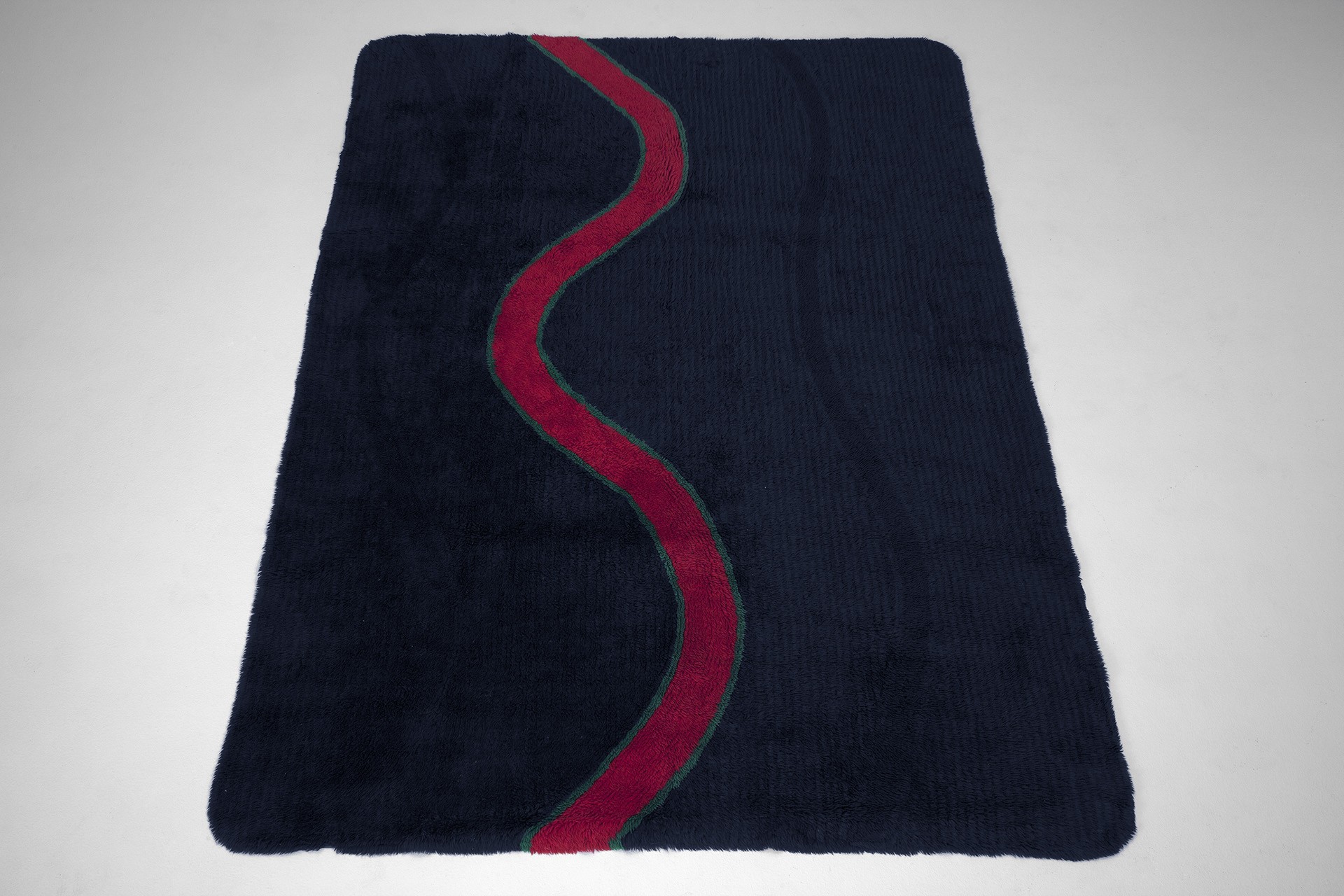 Italian Rug image 2