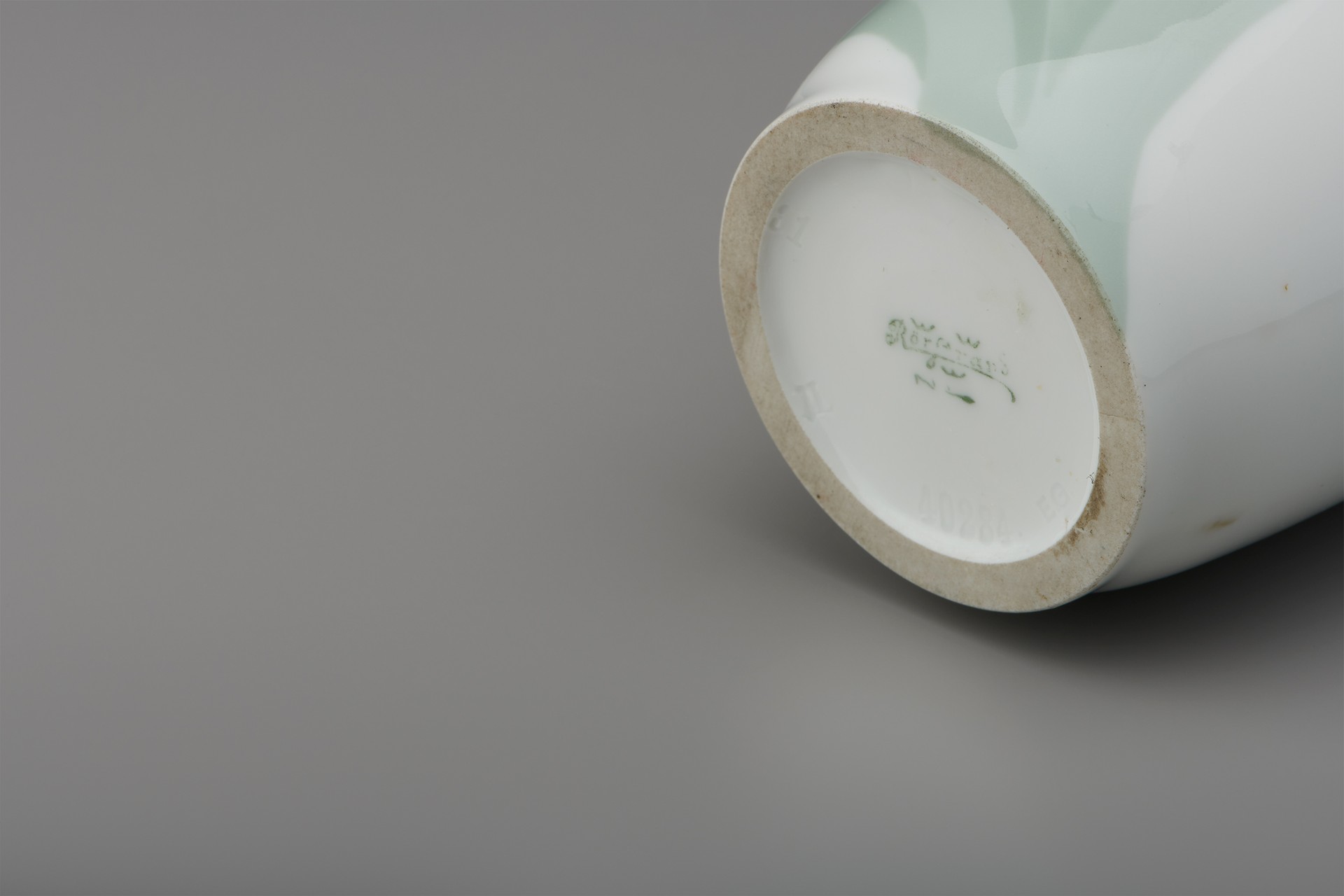 Vase image 3