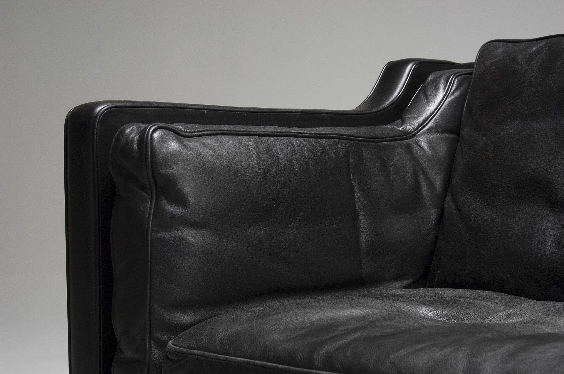 Sofa image 3