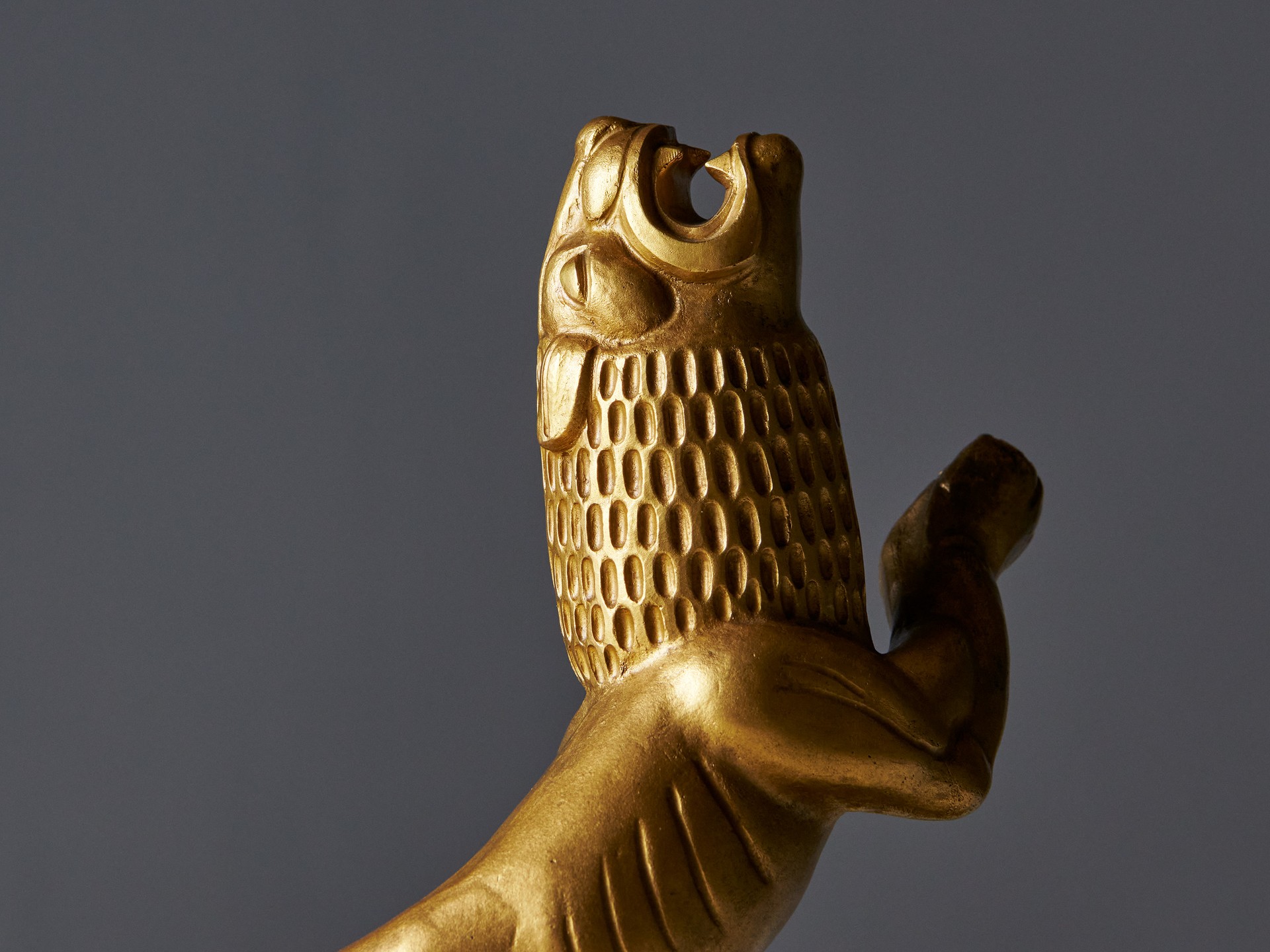 Rare Lion Sculpture image 9