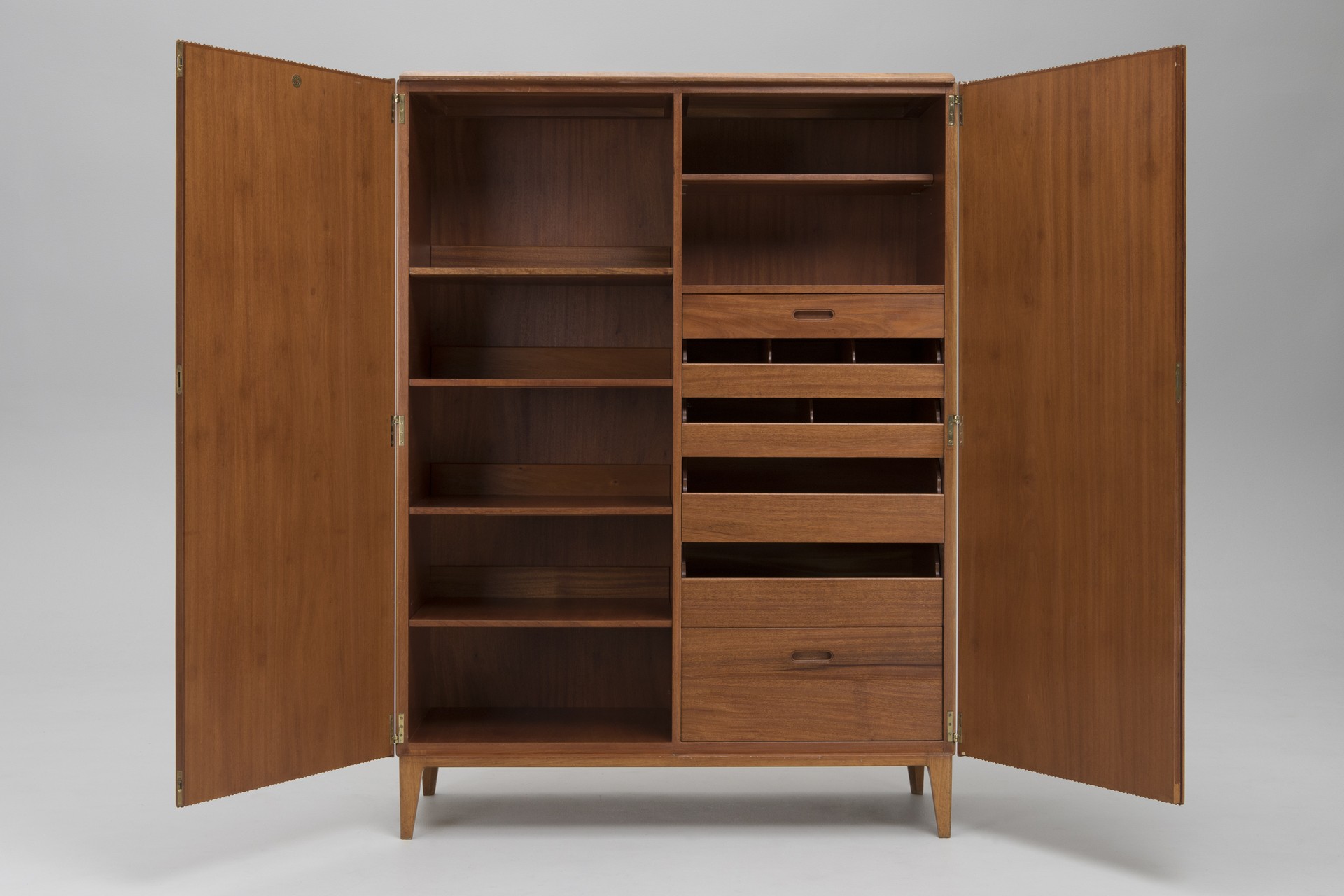"Anette" Cabinet image 4