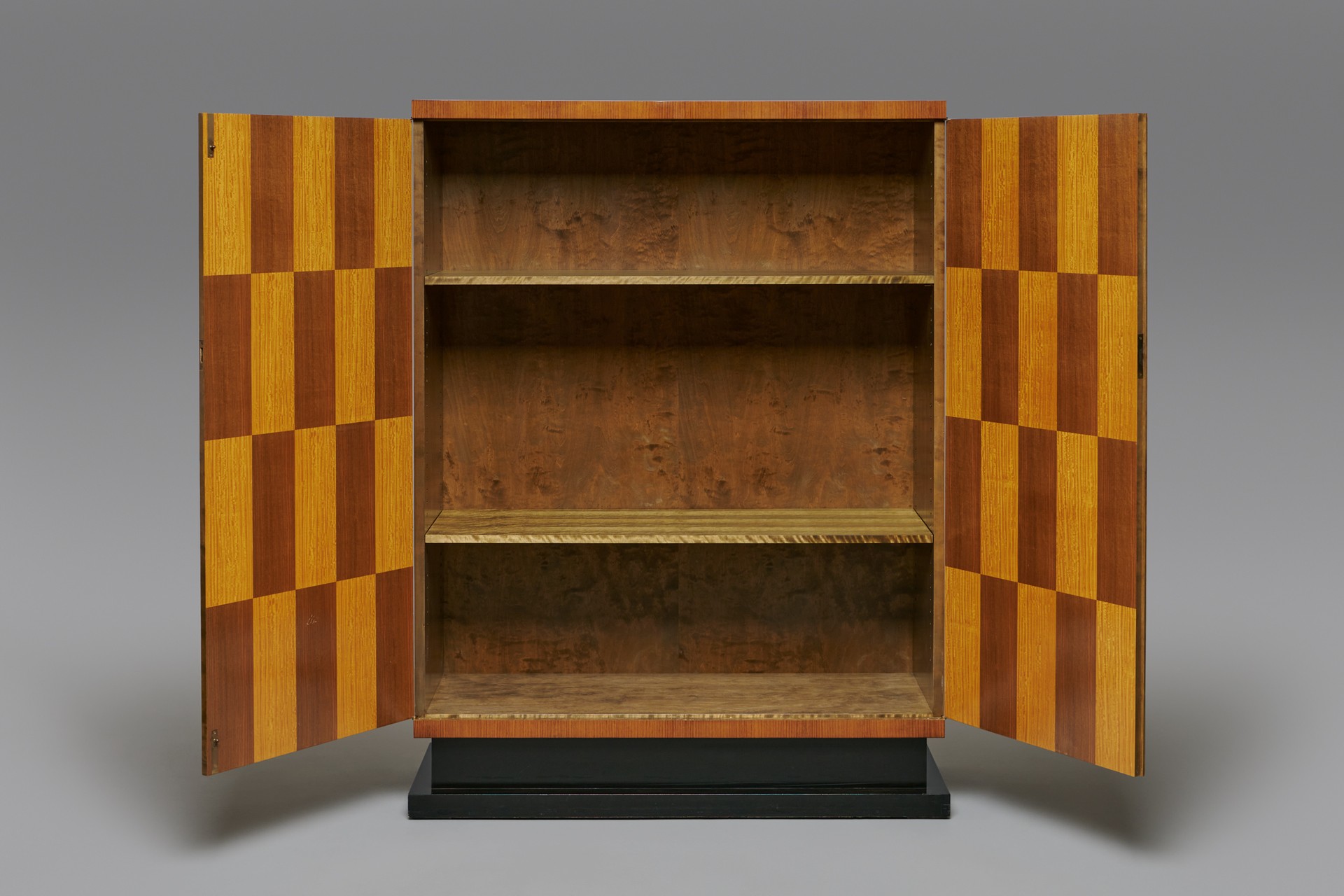 Stockholm Exhibition 1930 Cabinet image 2