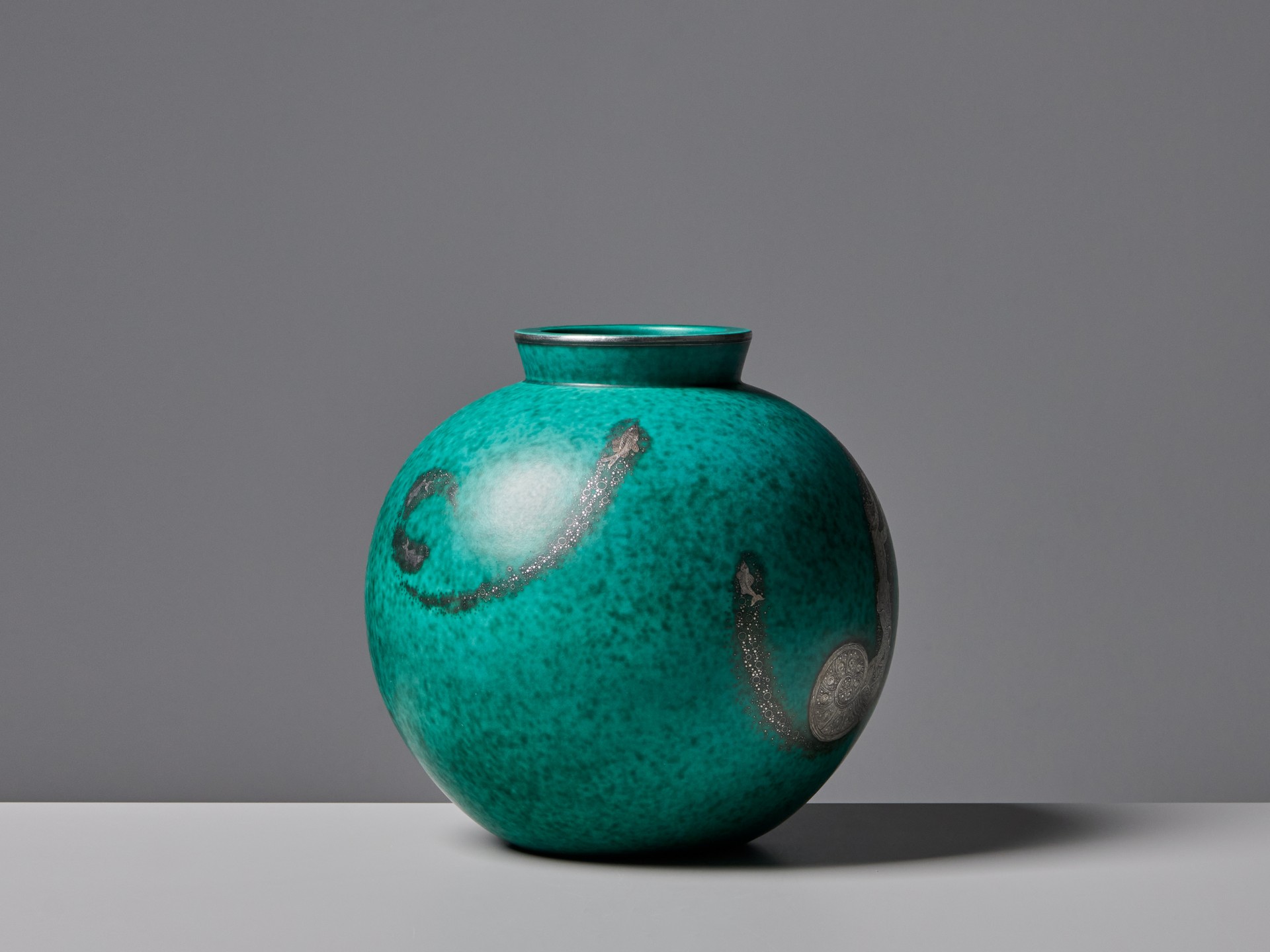 'Argenta' Vase image 3