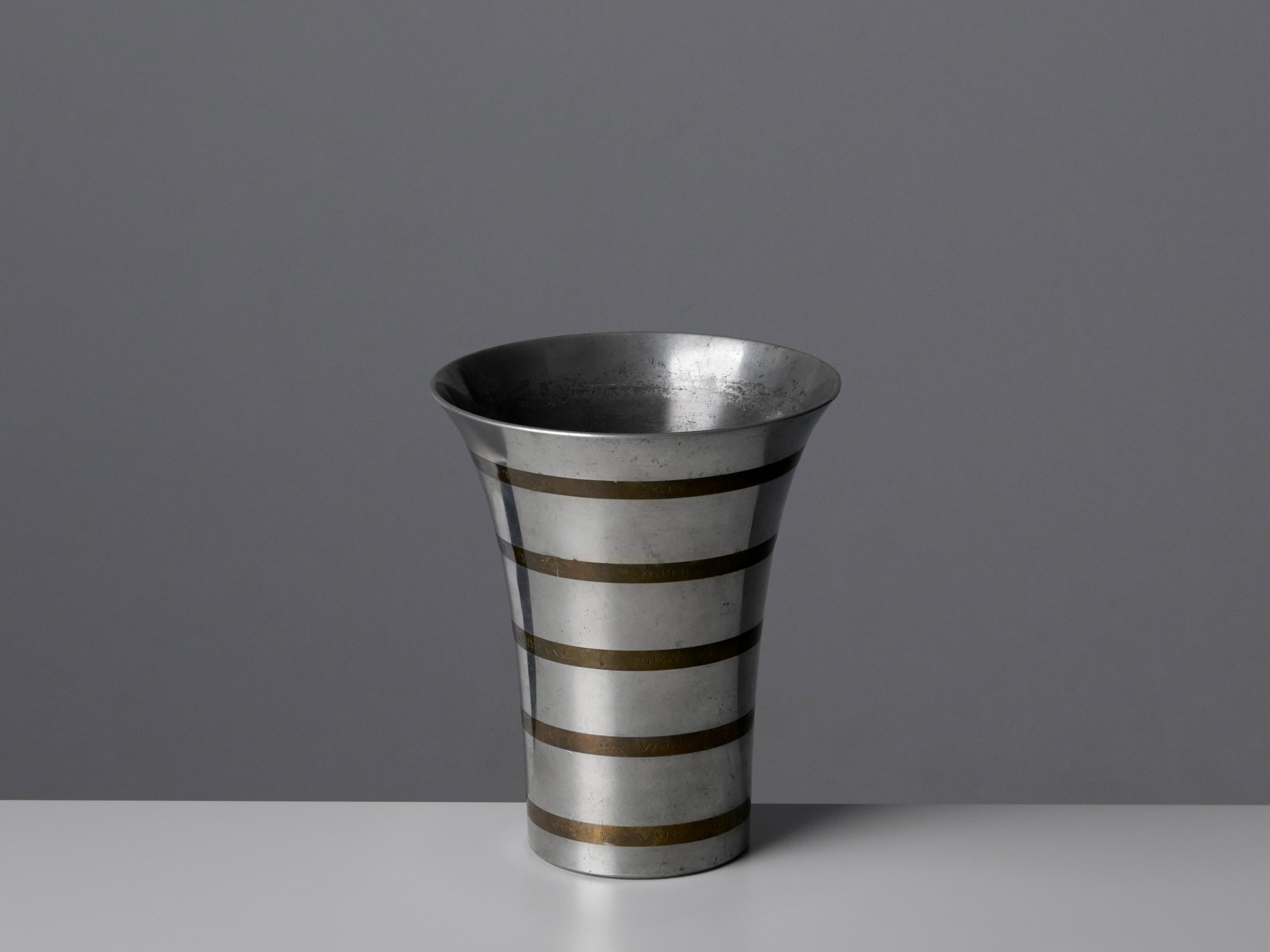 Vase image 2