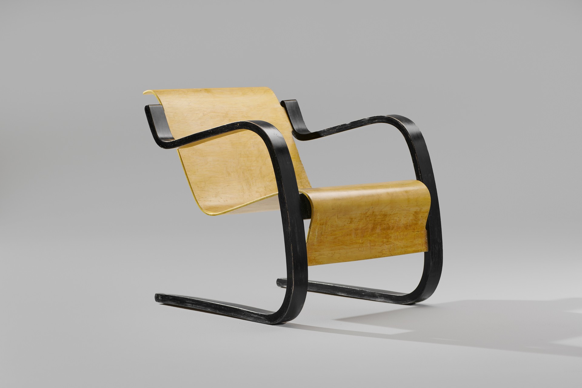 Pair of 'Little Paimio' Armchairs and Occasional Table image 3