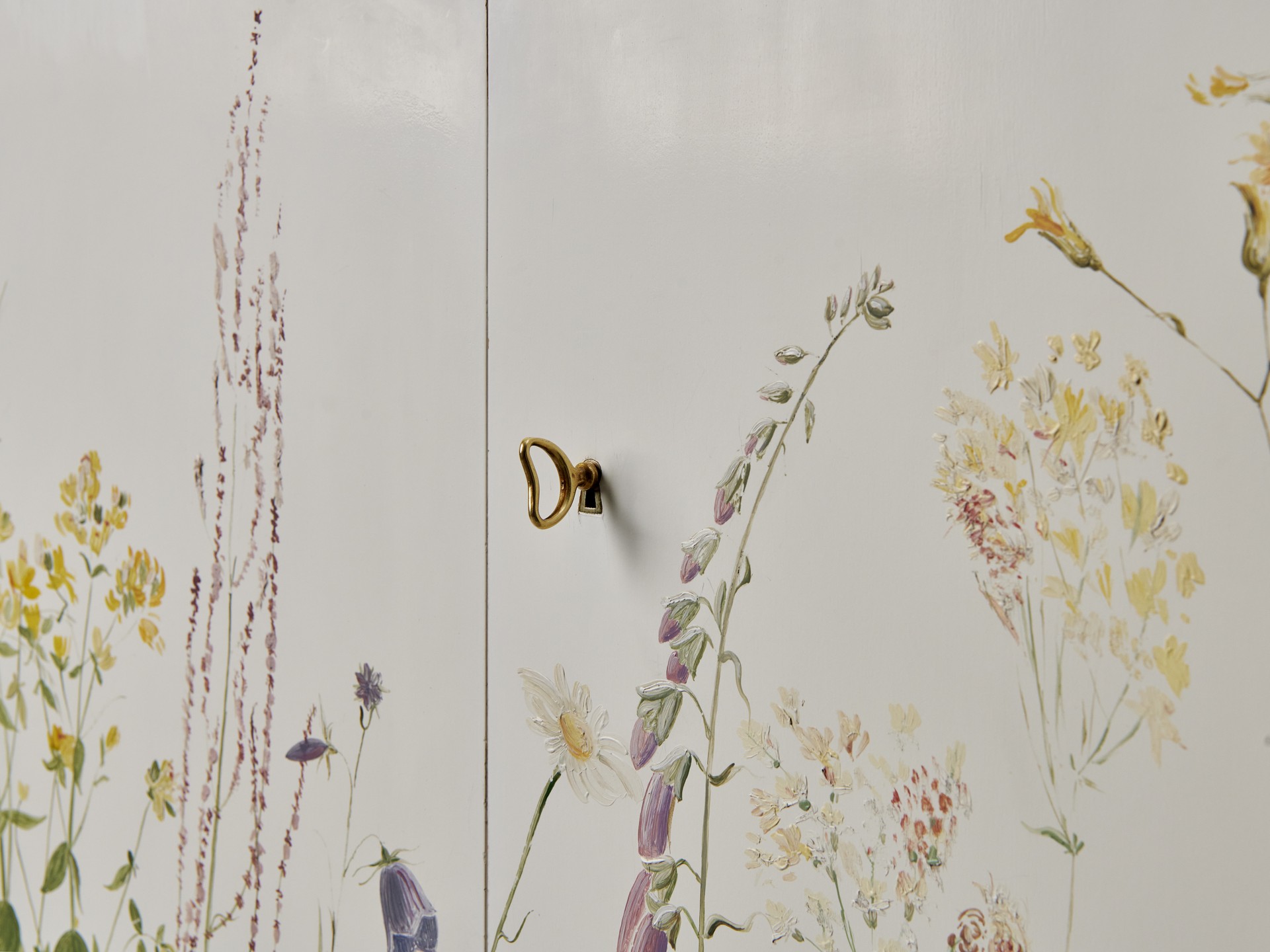 Unique Cabinet image 11