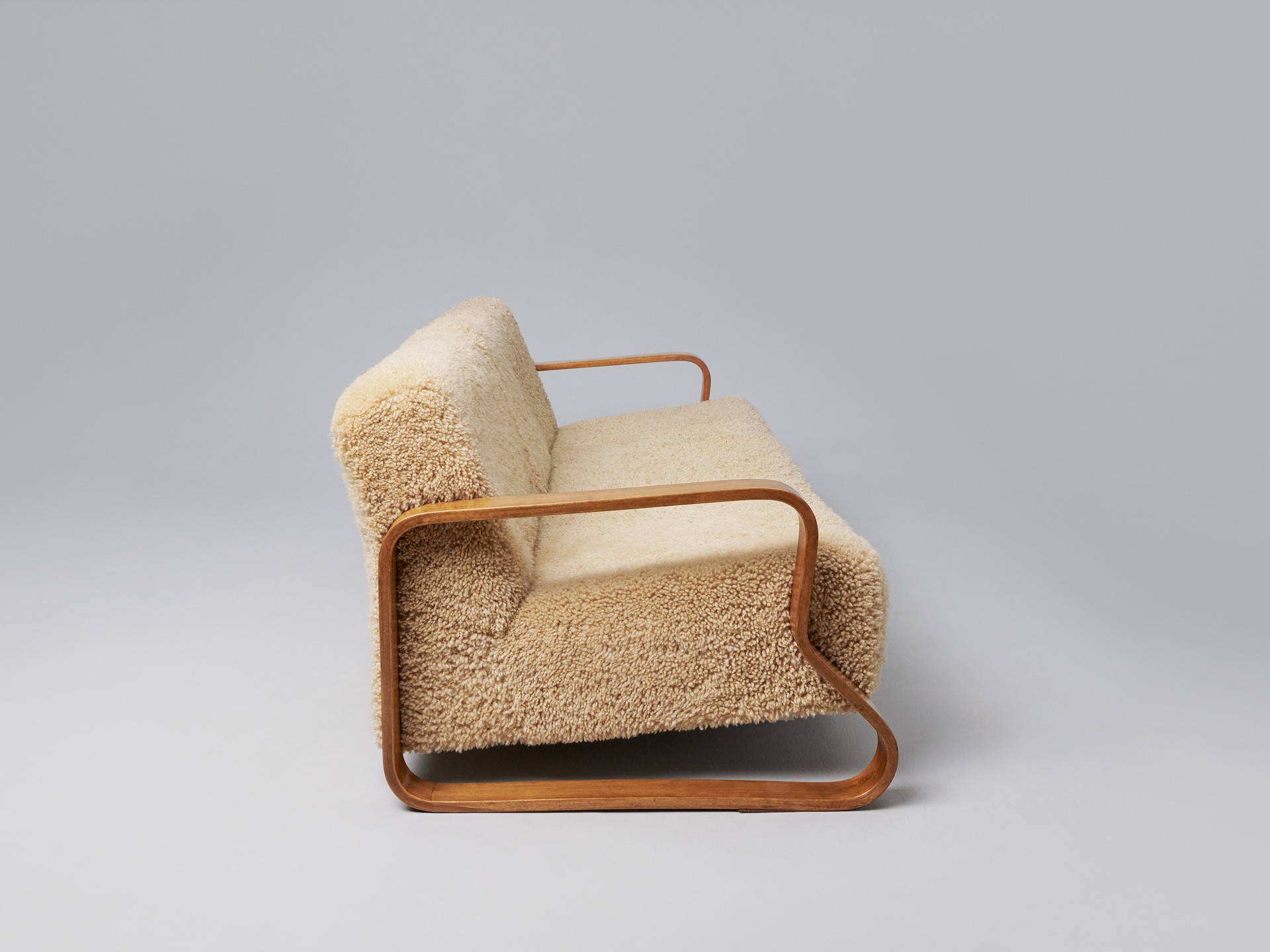 Sofa image 3