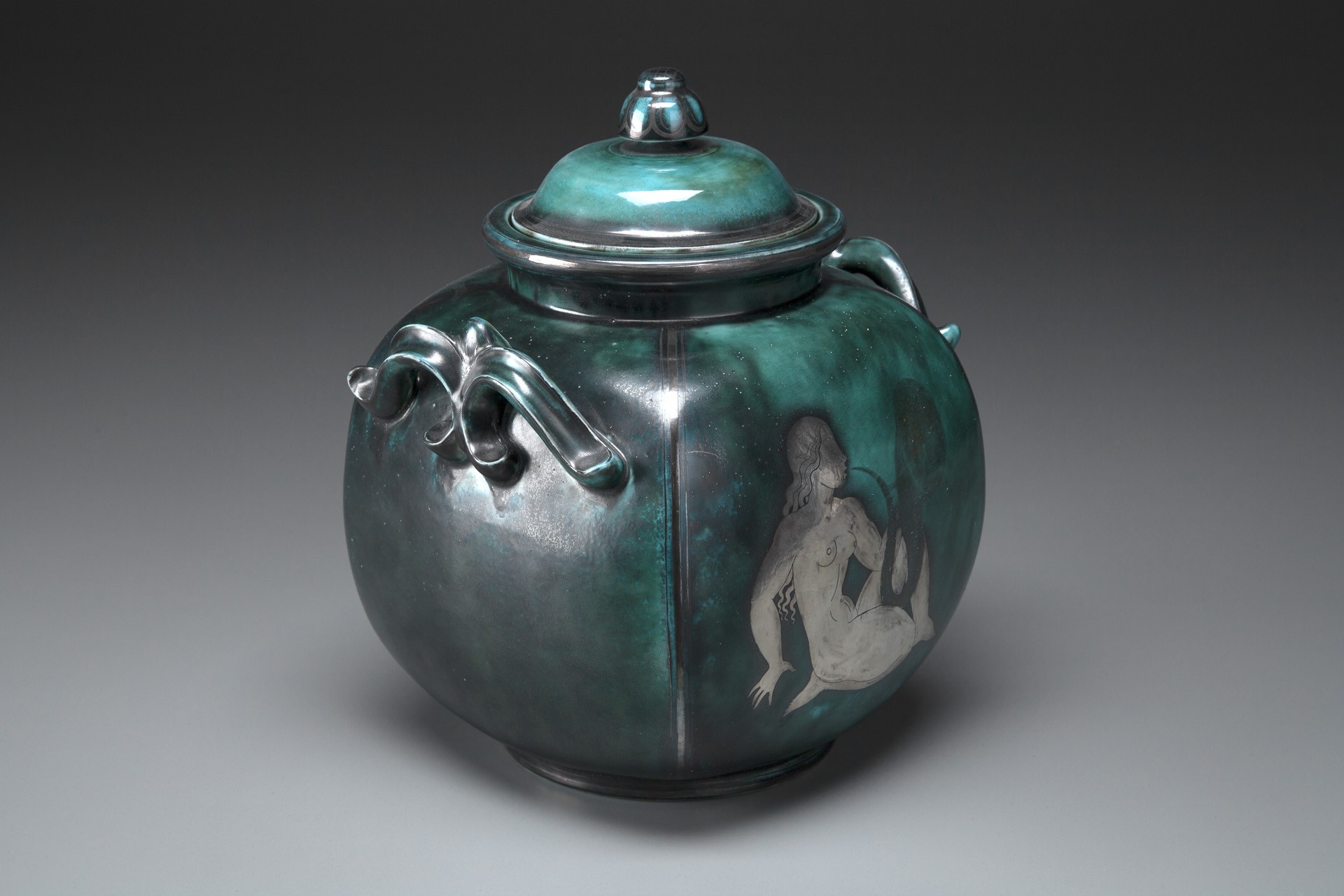 Argenta Lidded Urn image 3
