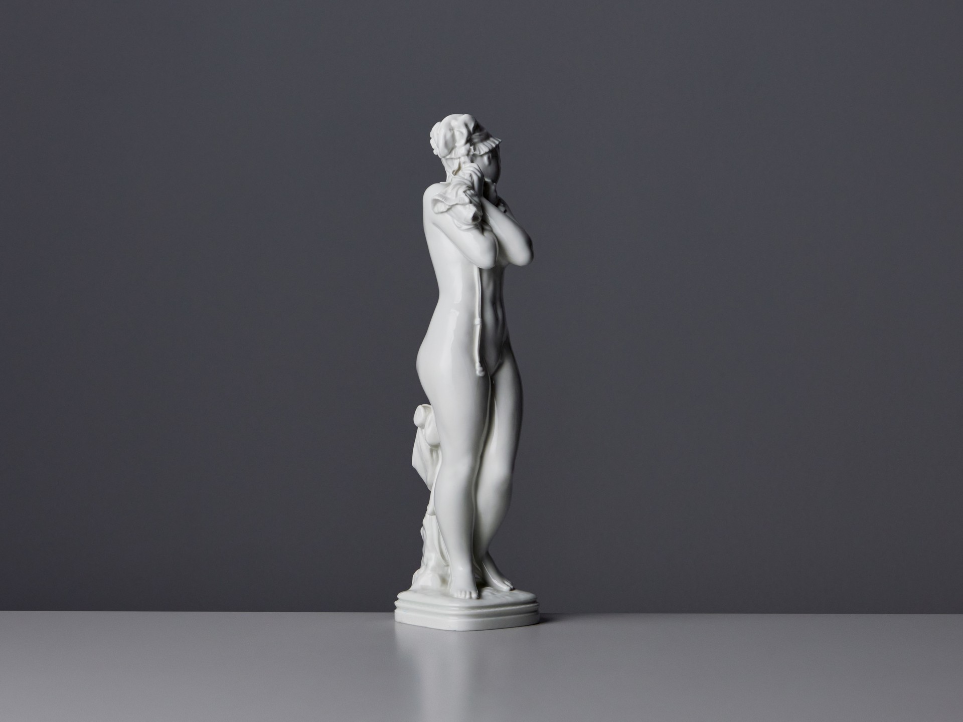 'Bathing Girl' Sculpture image 3
