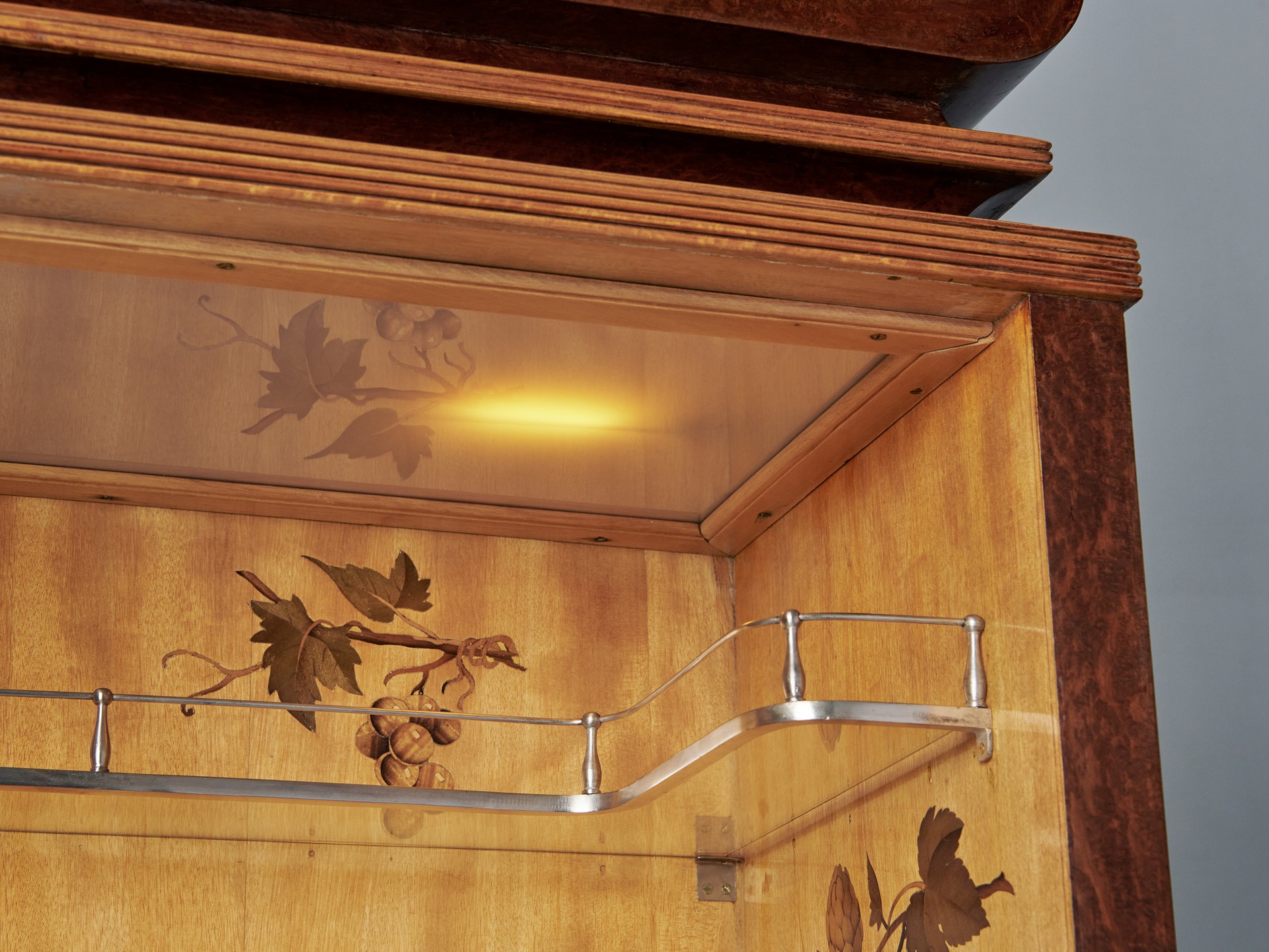 Bar Cabinet image 24