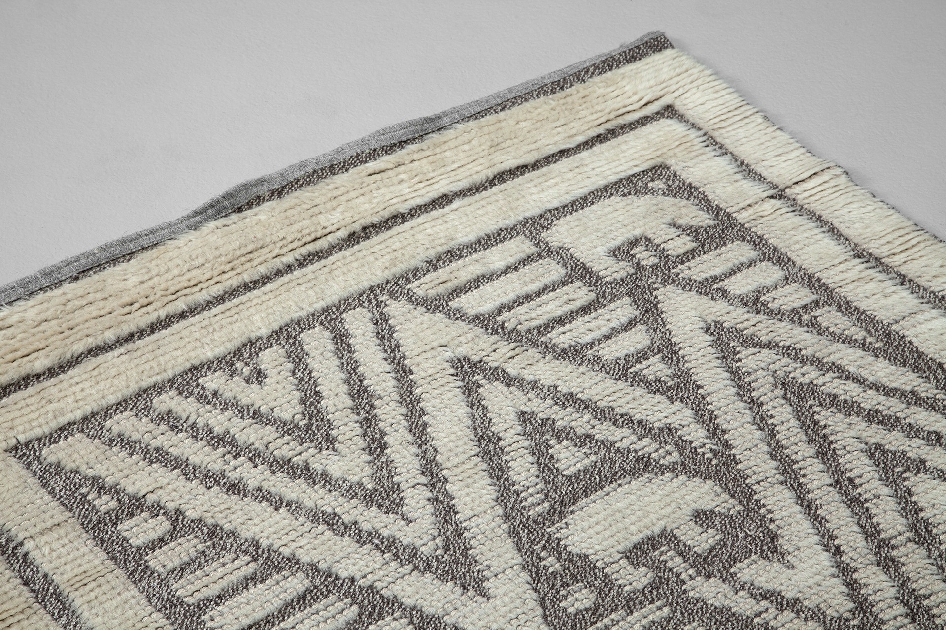 Polar Bear Rug image 3