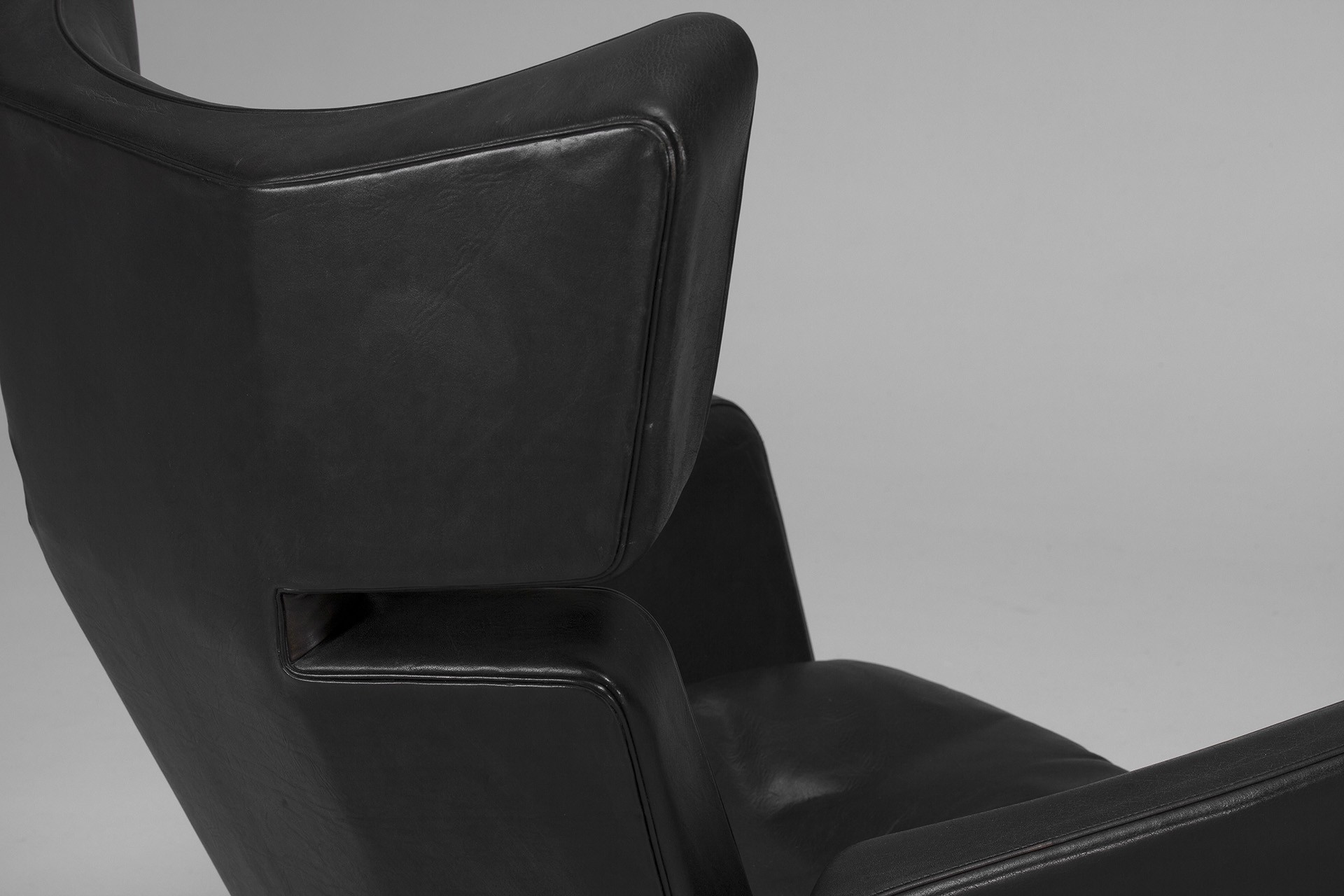 'Oxe' Chair and Footstool image 4