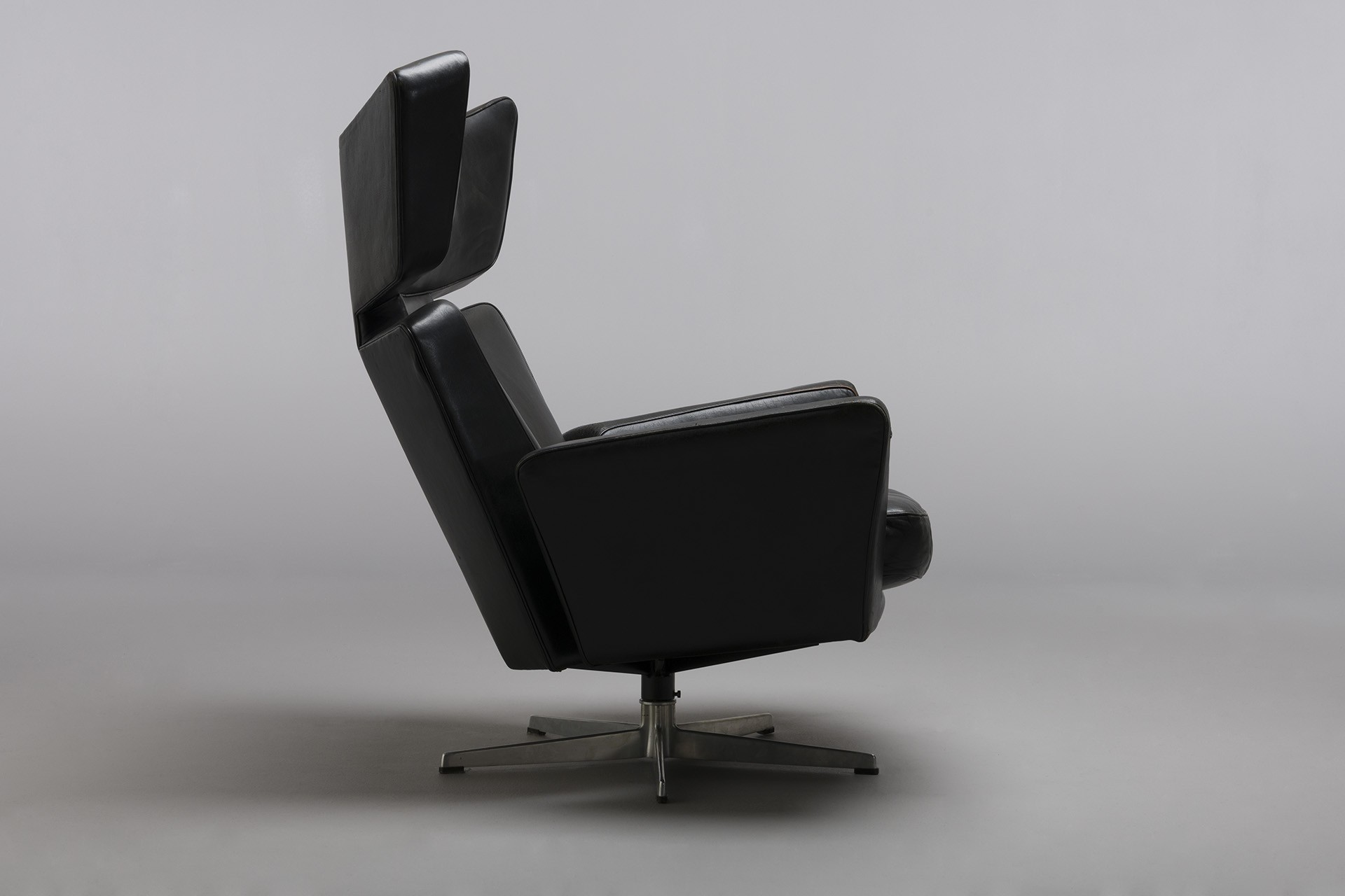 Rare 'Ox' Armchair image 5
