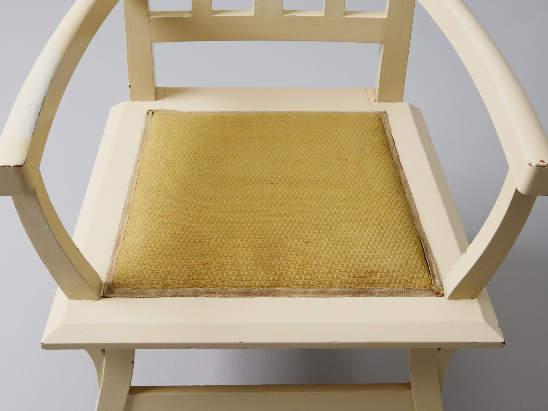 Pair of Amchairs and Table image 6