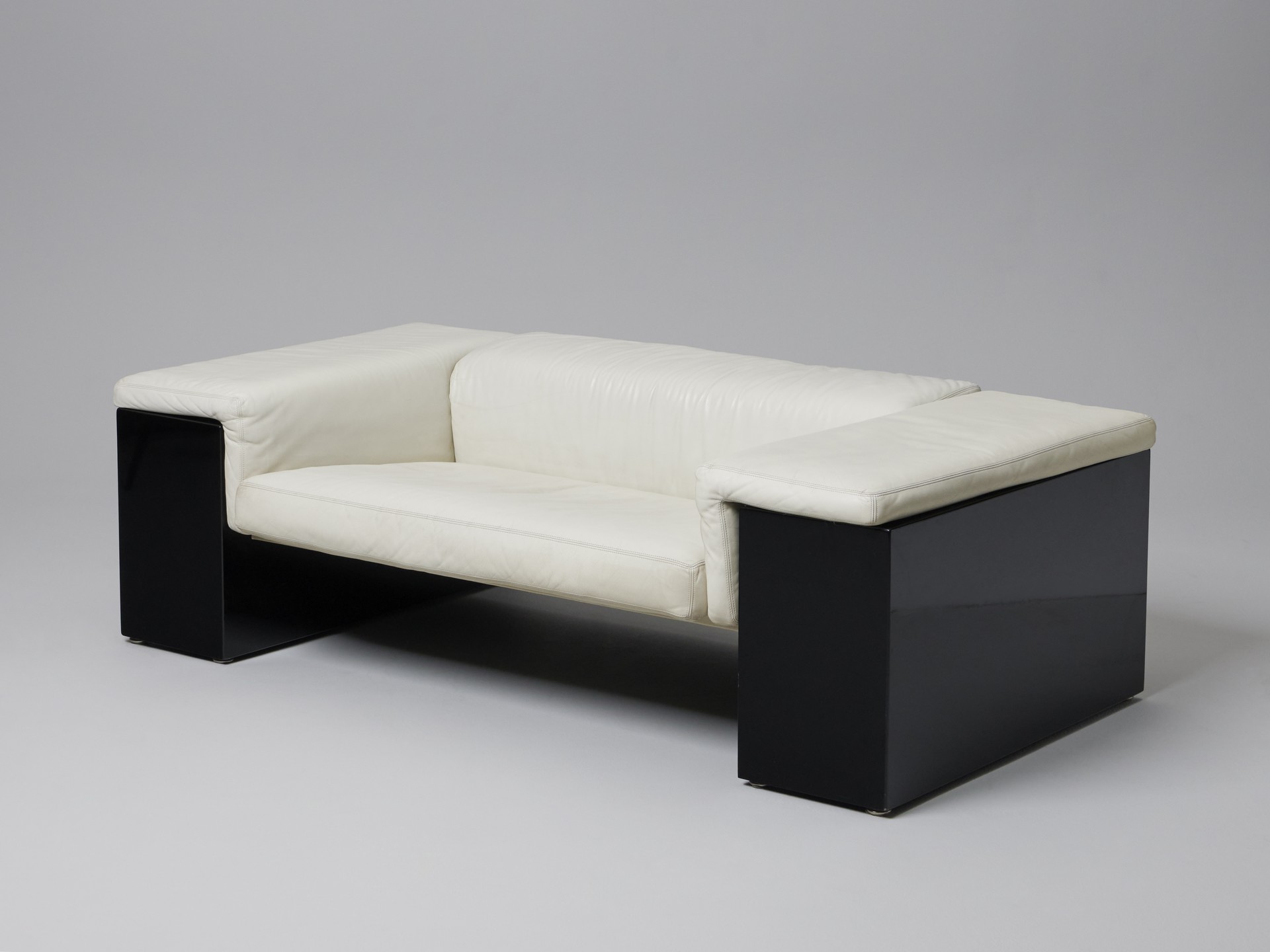 Pair of 'Brigadier' Sofas image 5