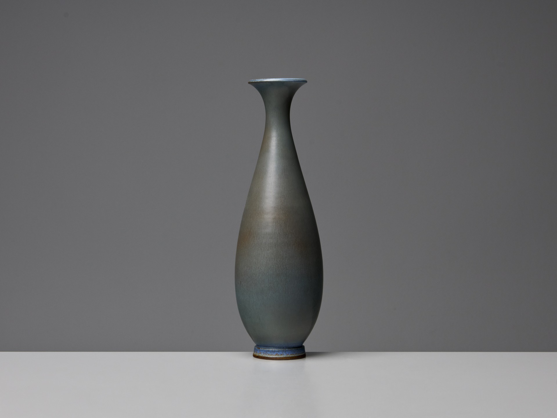 Group of Three Large Vases image 7