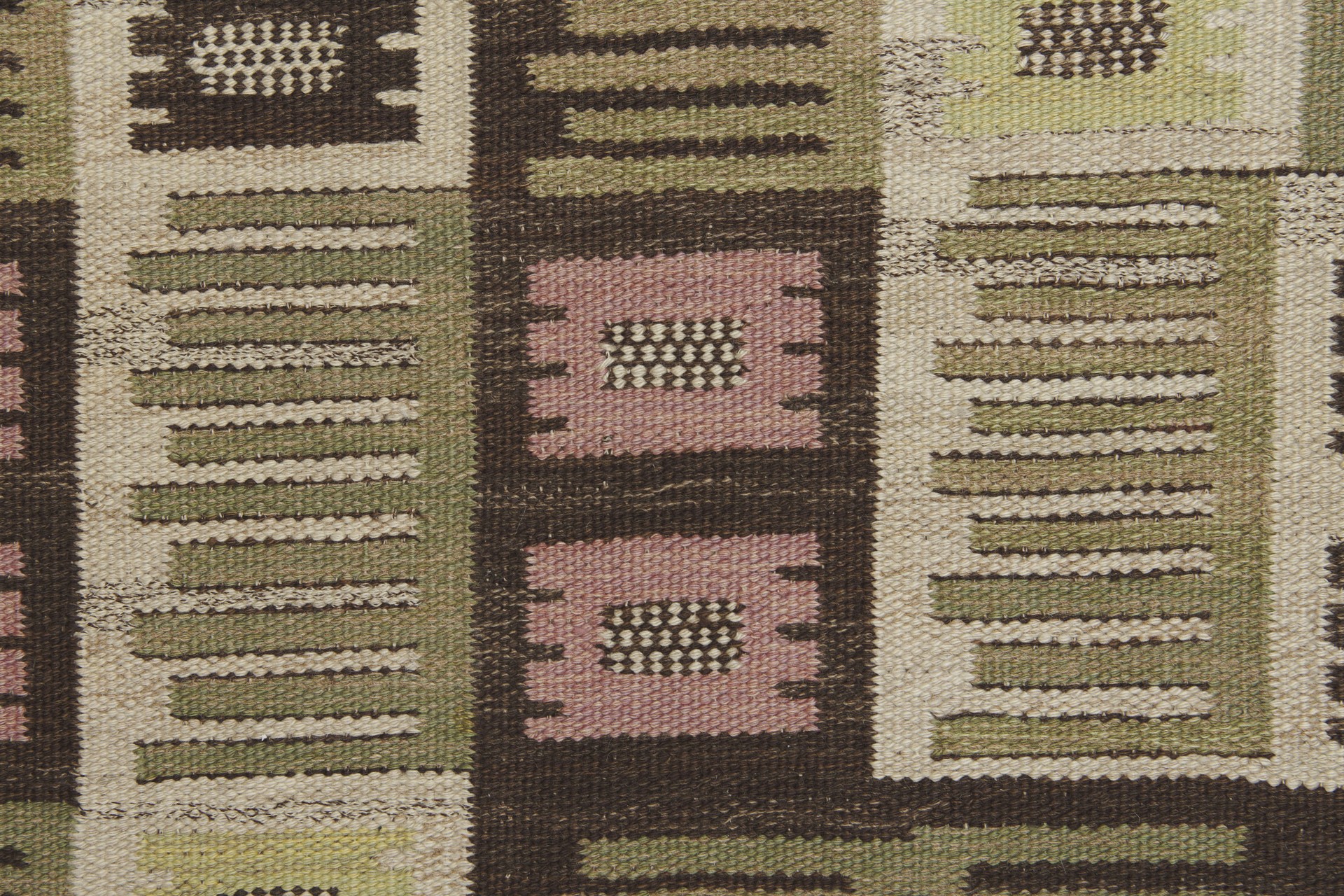 Early 'Nyponblomman' Carpet image 8