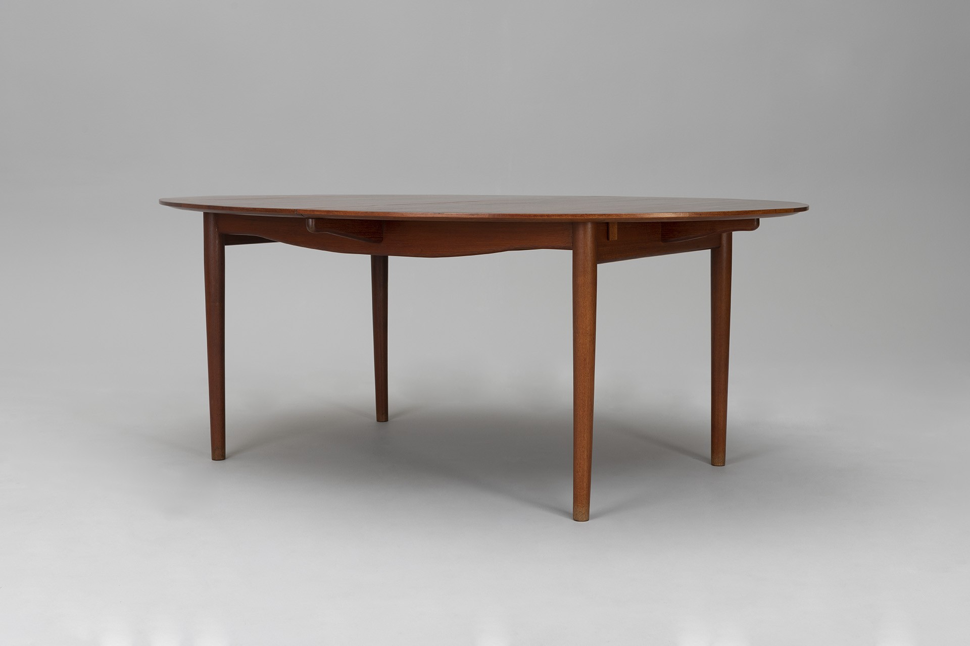 "Judas" Dining table image 11