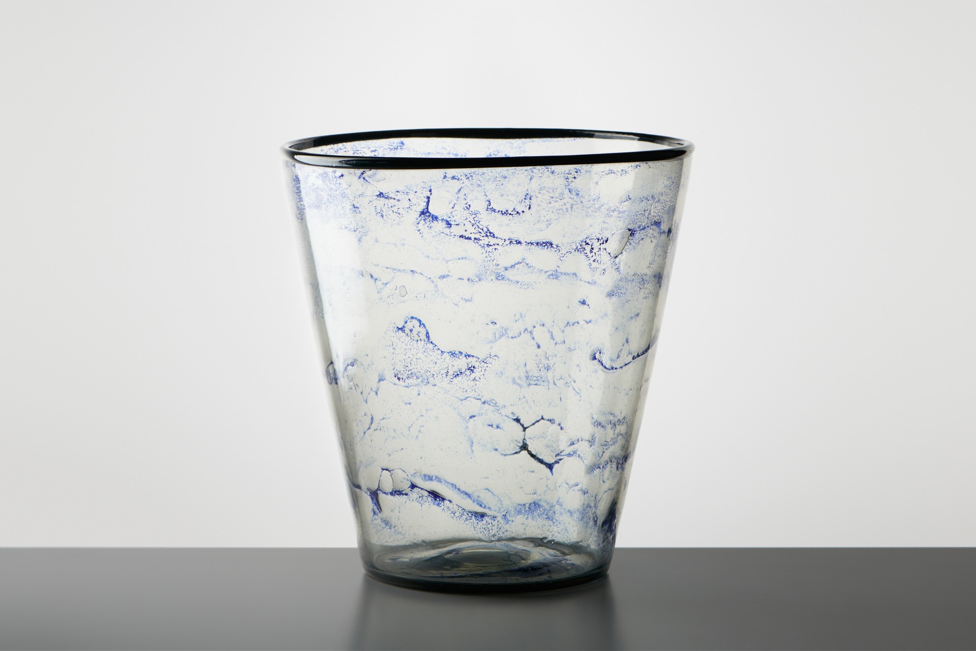 Vase image 2