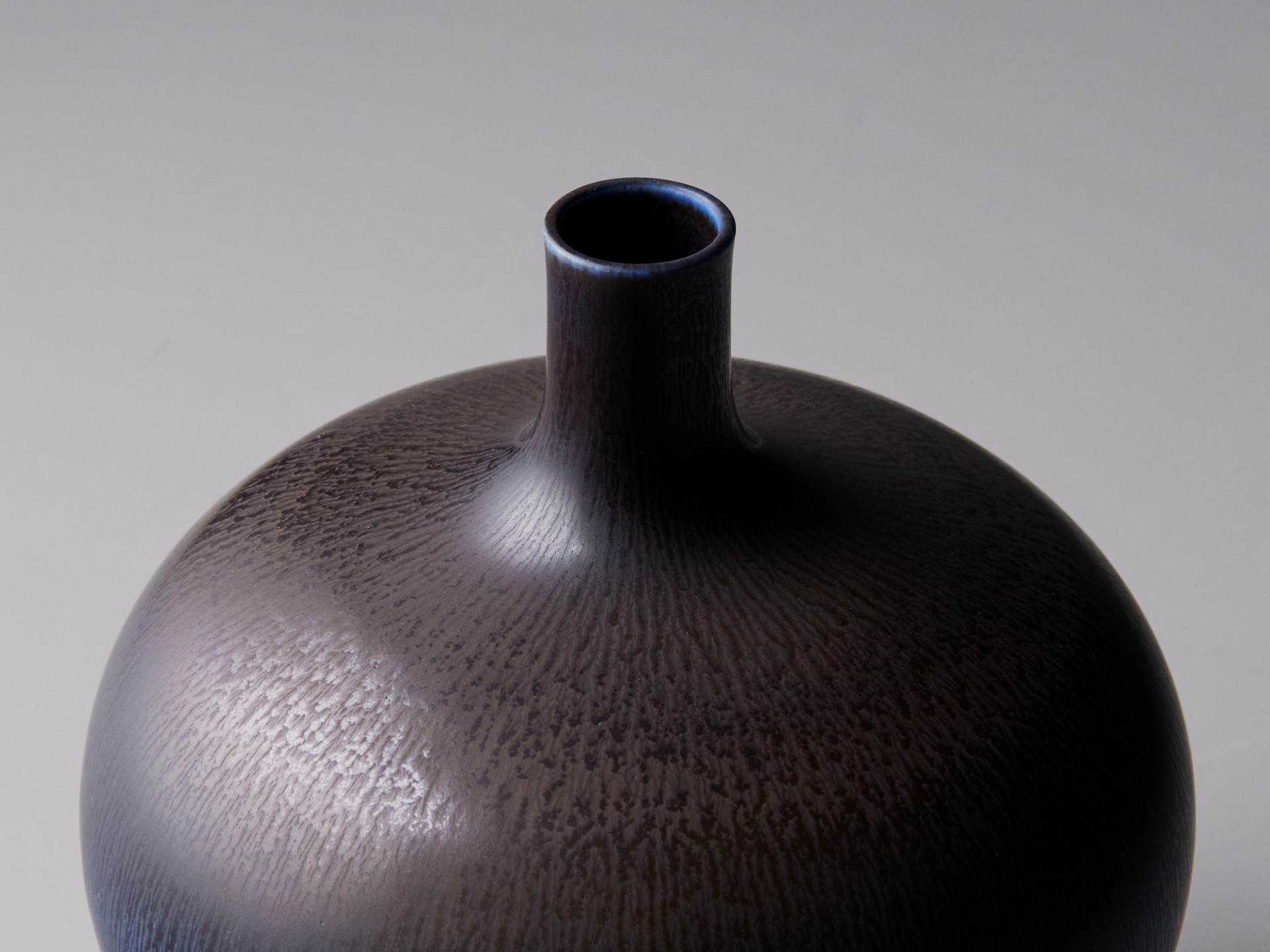 Vase image 4