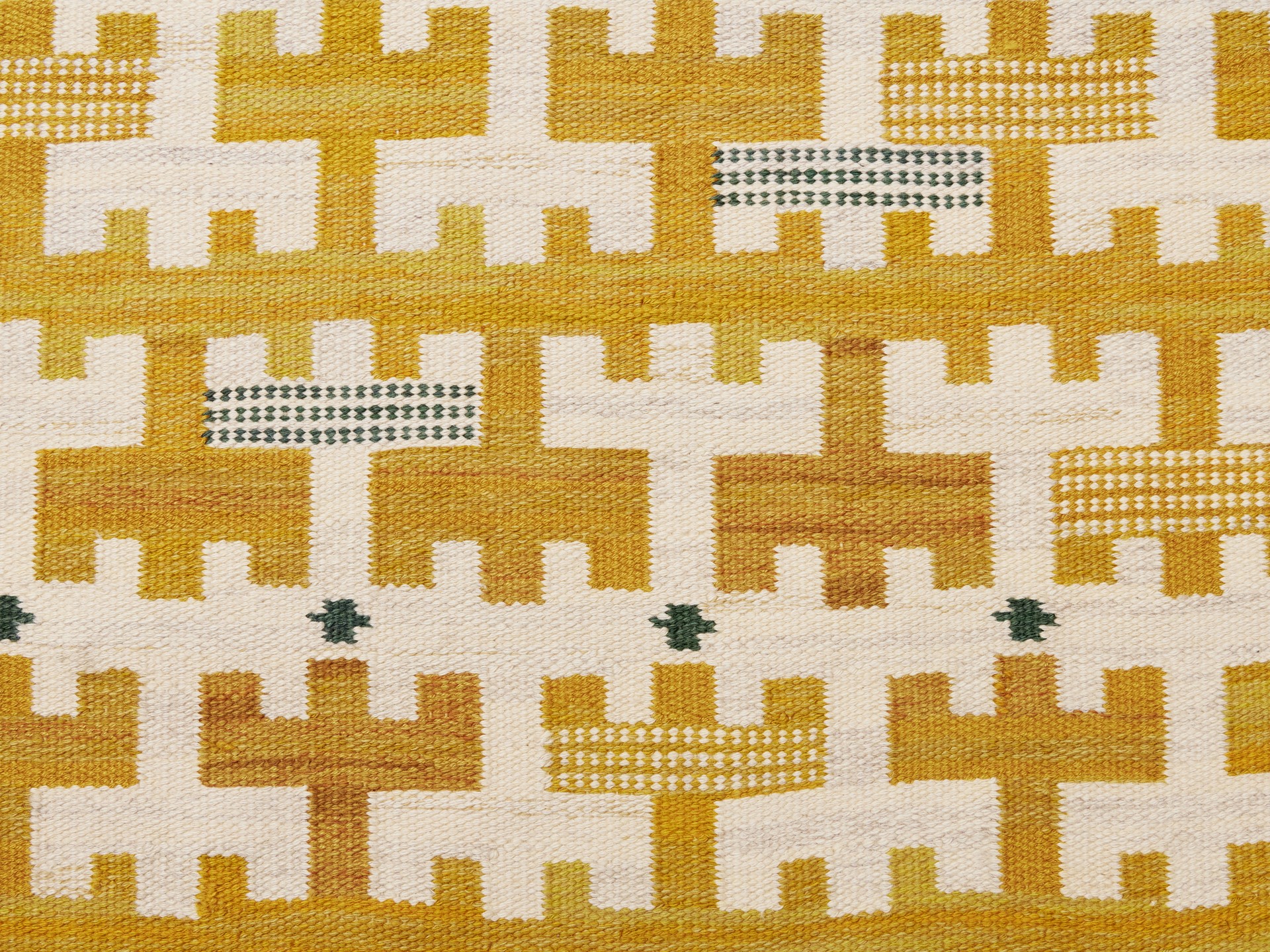 'Gulbroka' Carpet image 4