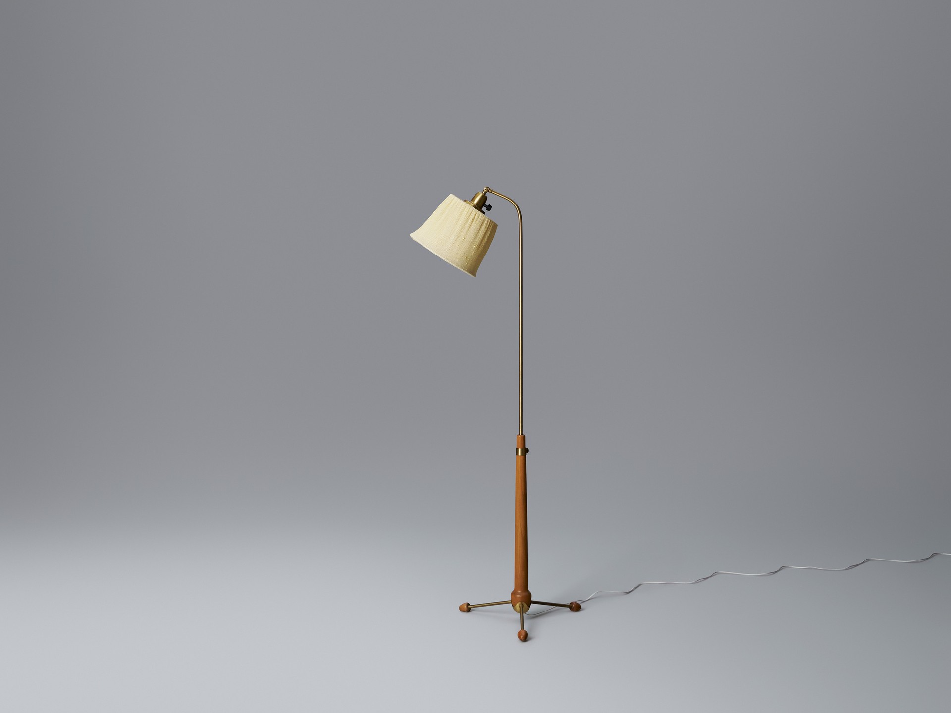 Floor lamp