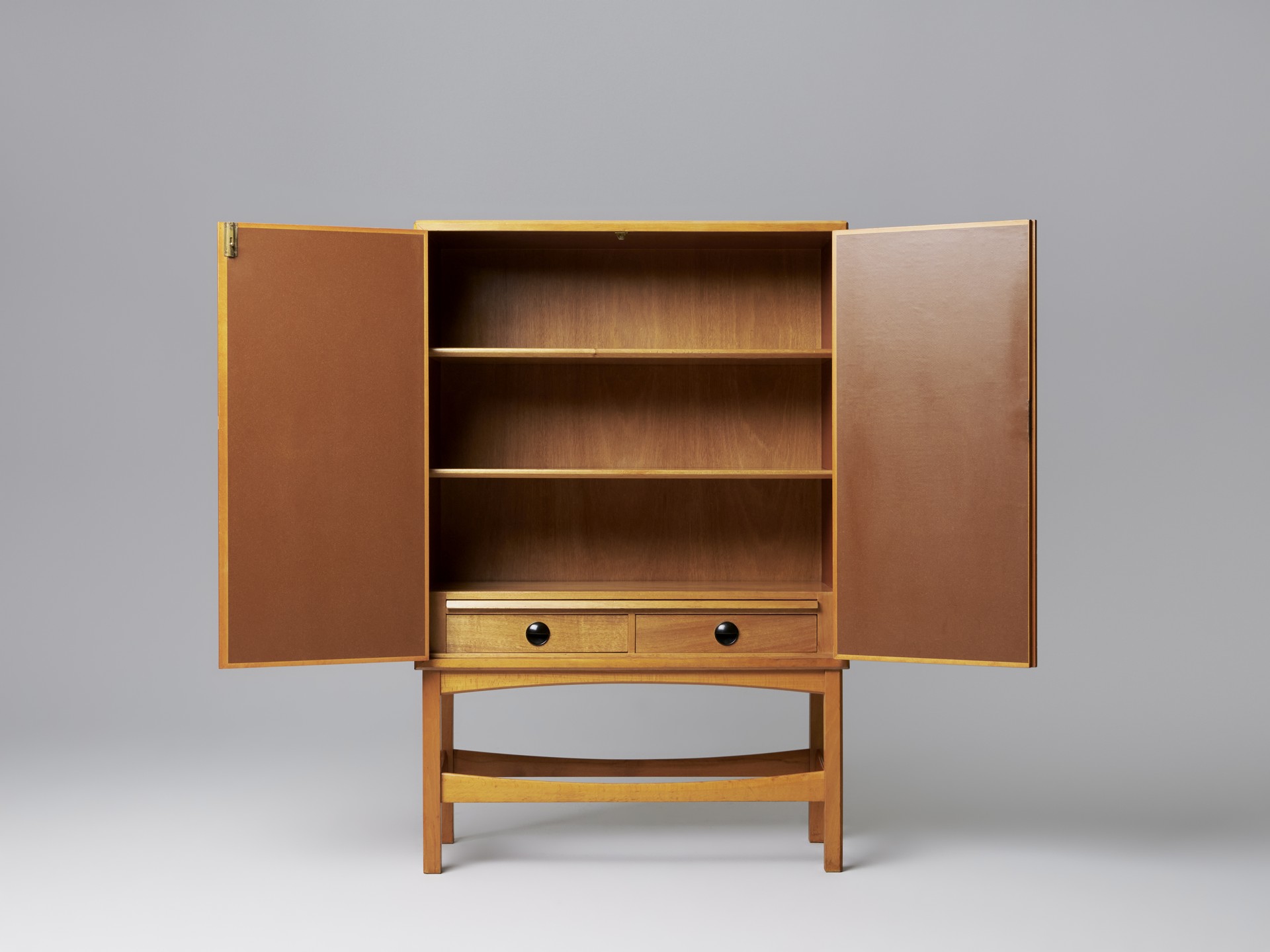 Cabinet image 4