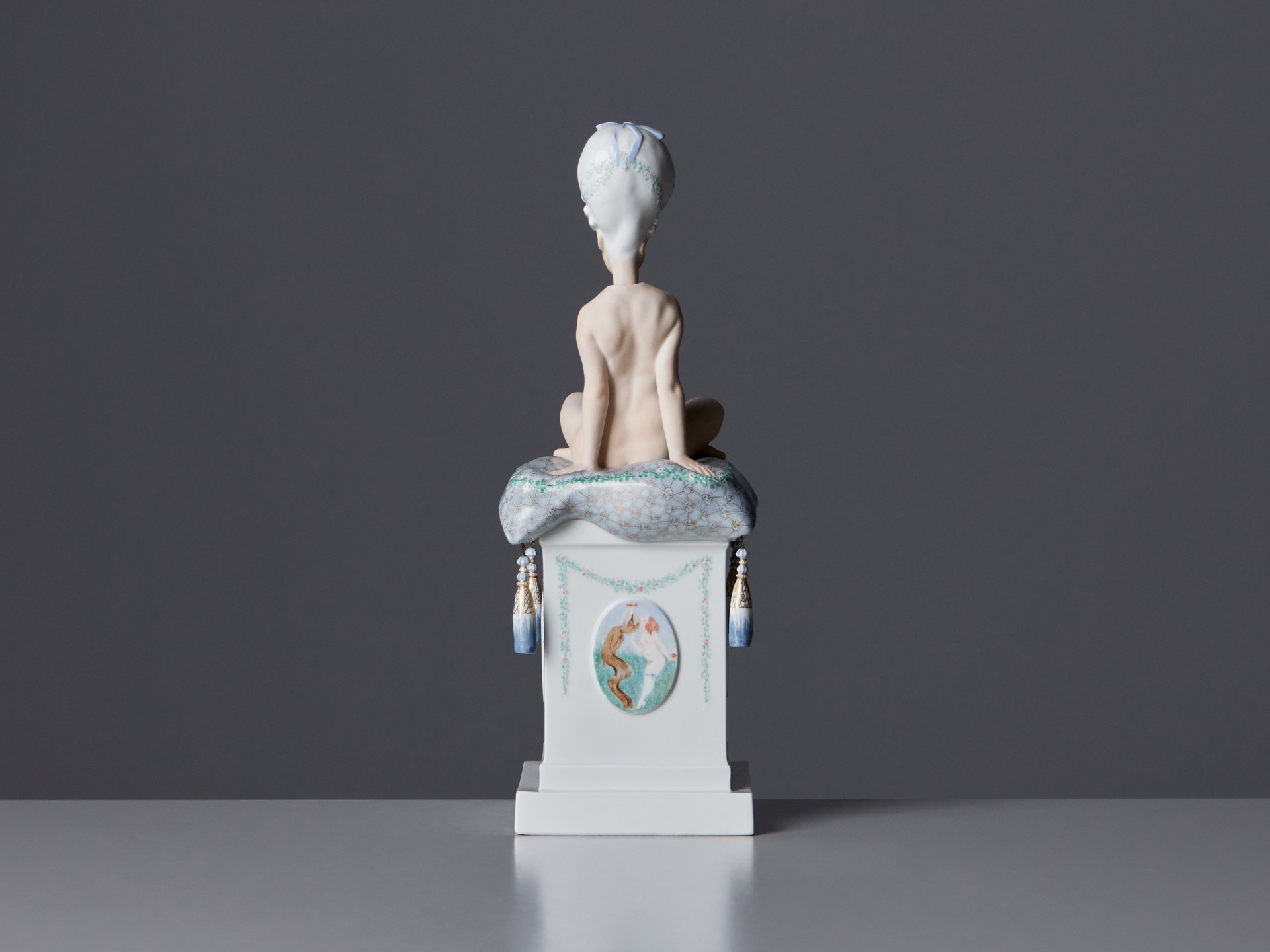 'Ane Mari' Nodding Sculpture image 3