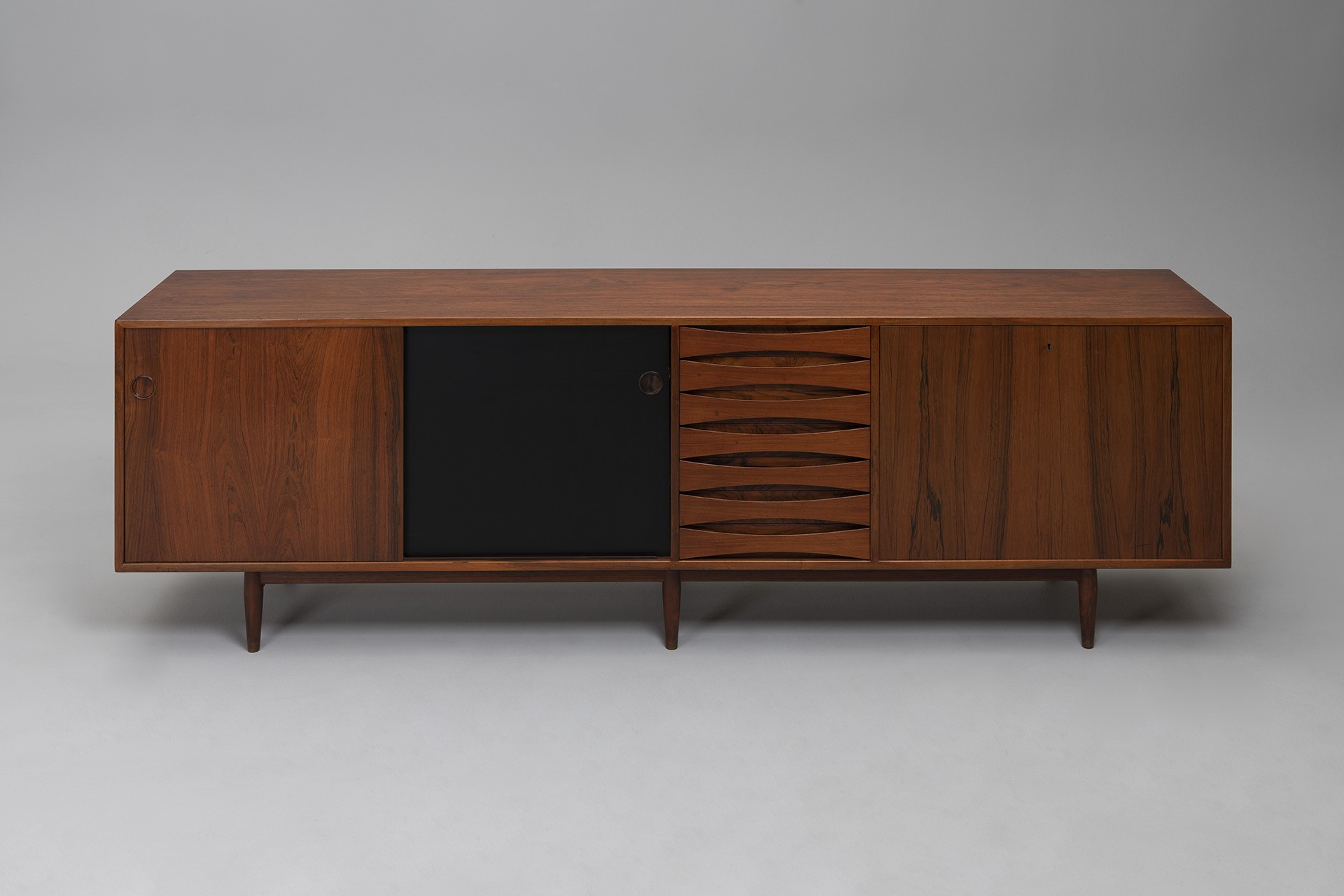 Sideboard, Model no. 29A image 4